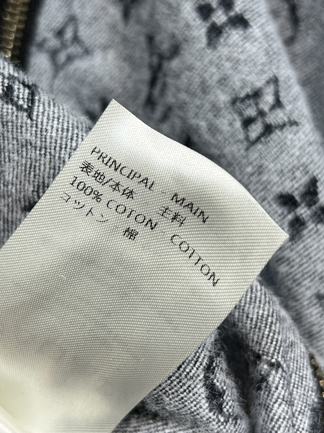 L家 25秋冬新款 老花提花连帽外套 经典Monogram图案低调又高级！高品质提花面料 柔软有质感 秋