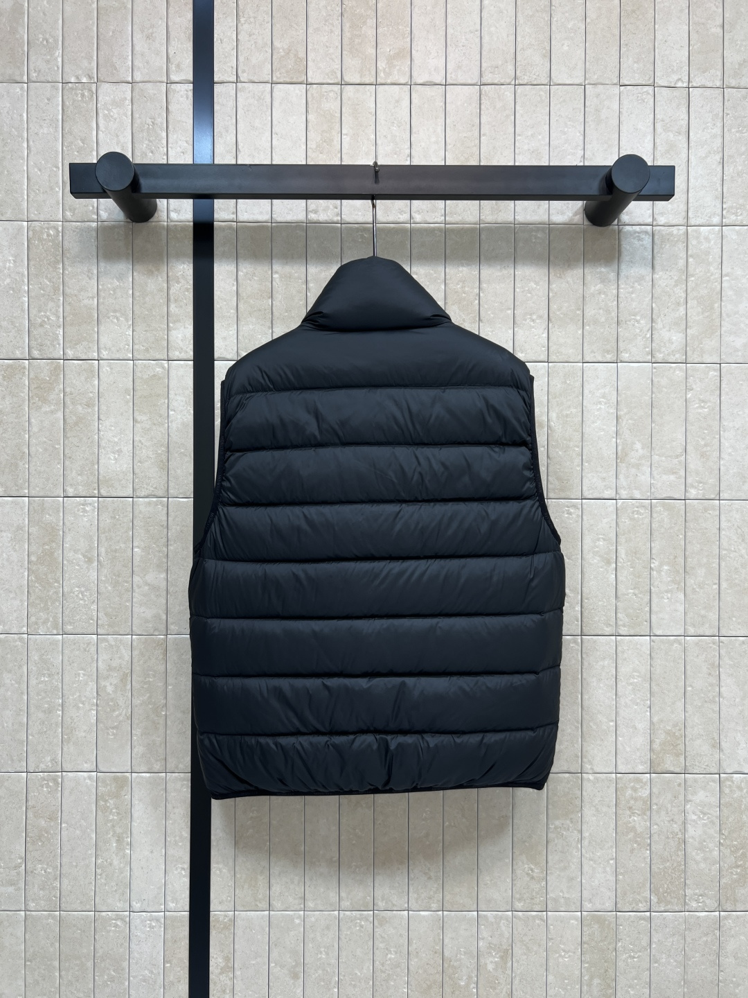 M家 25秋冬新款 立领羽绒马甲 高密锦纶面料防风防泼水 国标90鹅绒填充 保暖又轻盈 立领+双向拉链门