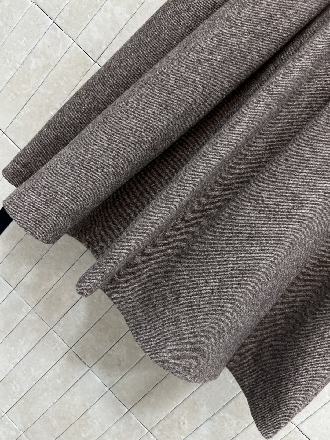 BC家 25秋冬新款 毛呢一片式压褶半裙 高腰A字版型 适合多种身高 面料柔软厚度适中 秋冬穿超合适 压