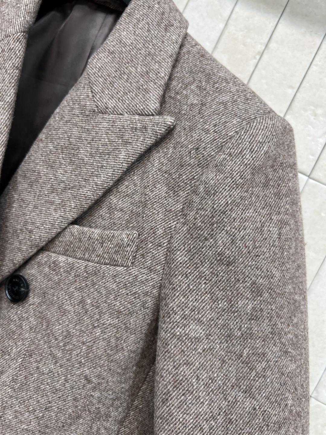 BC家 25秋冬新款 羊毛双排扣西装外套 选用高品质羊毛 轻盈抗风又保暖 秋冬穿超合适！经典logo双排