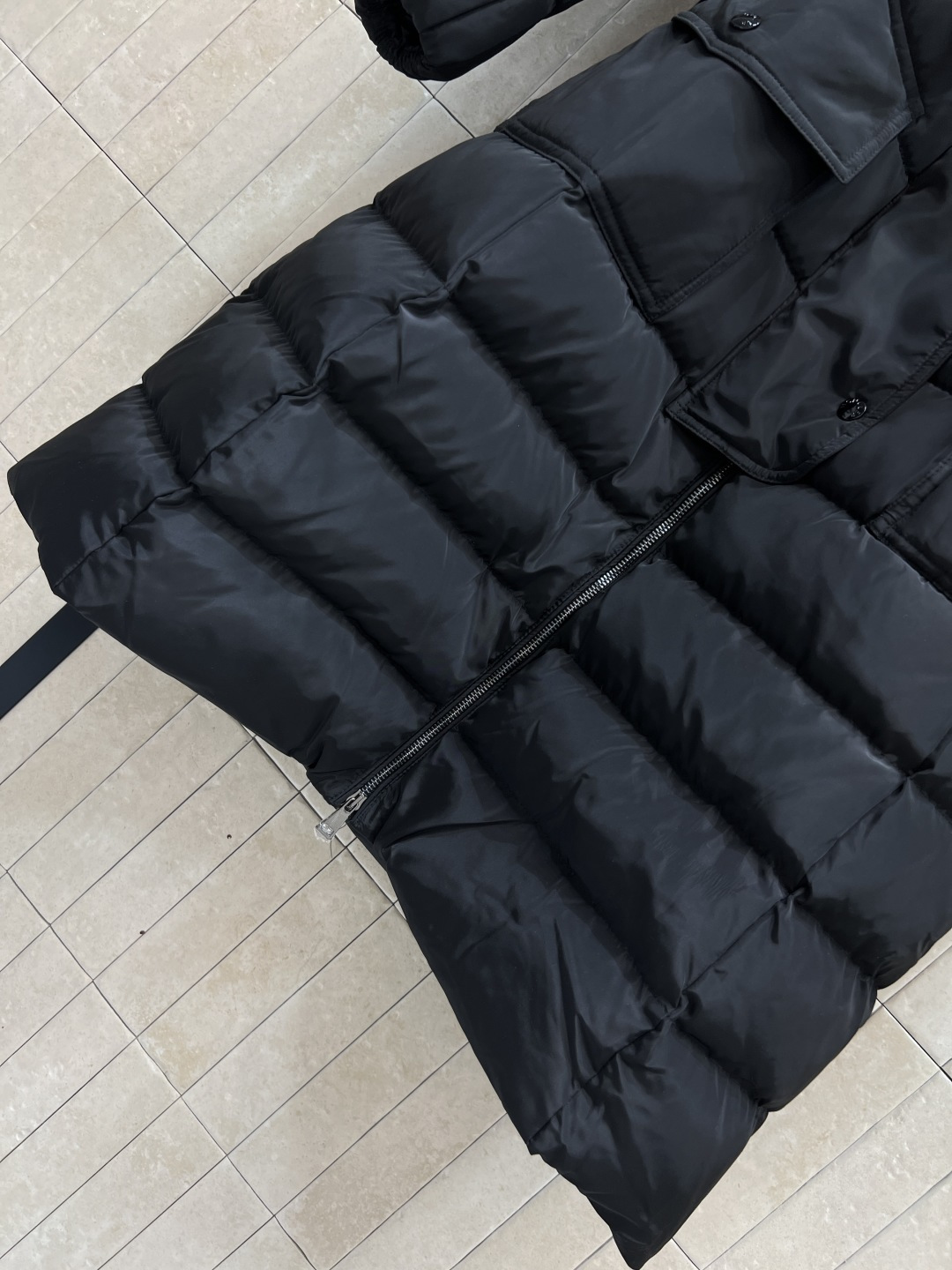 M家 25秋冬新款 连帽长款羽绒服 国标90白鹅绒填充 保暖力满分！外层防水面料+可拆卸狐狸毛领，奢华又