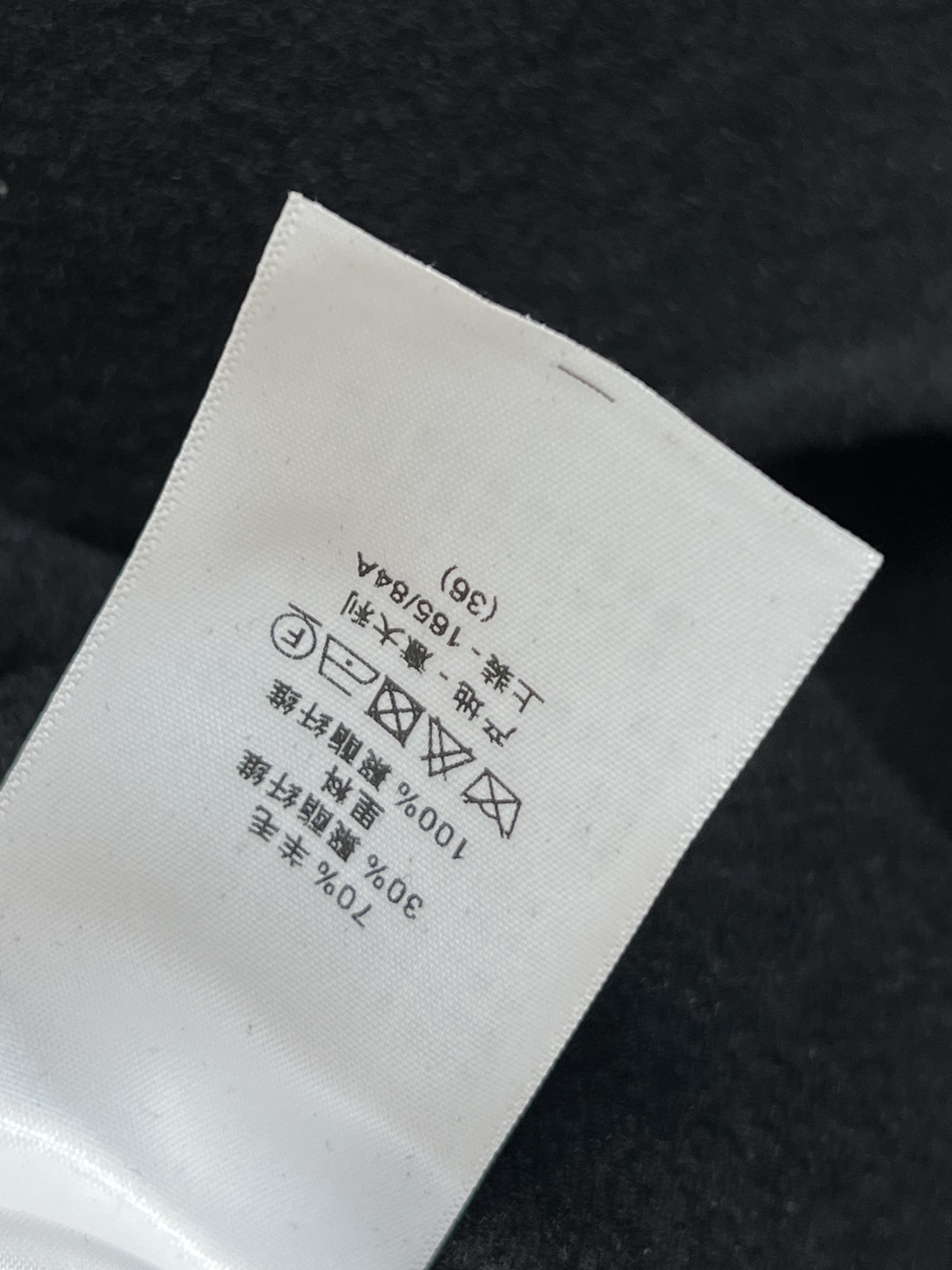 D家 25秋冬新款 海军领羊毛短款外套 黑色羊毛材质 柔软又保暖 秋冬穿超合适！ 定制logo三颗纽扣设