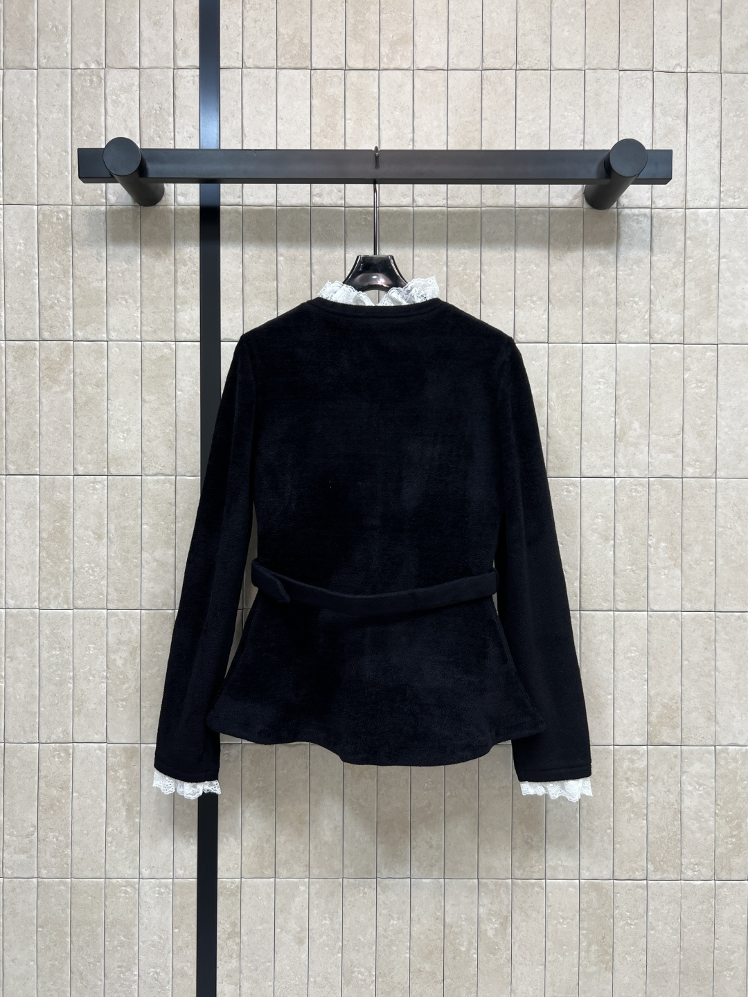 Self 25秋冬新款 丝绒雪尼尔针织外套 柔软耐磨又抗静电 秋冬穿超舒服！黑色主调+精致水钻扣 法式蕾