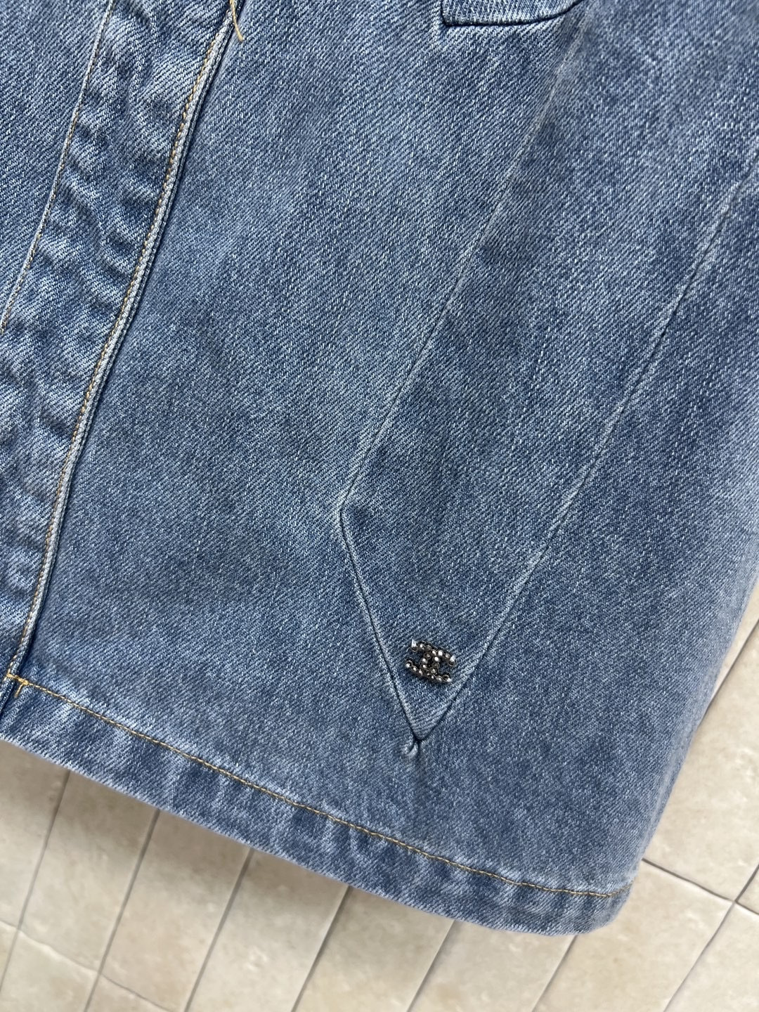 小香家 25秋冬新款 高腰蝴蝶结牛仔短裙 复古甜酷风满满 A字裙摆修饰身形 梨形身材友好 拉高腰线显瘦又