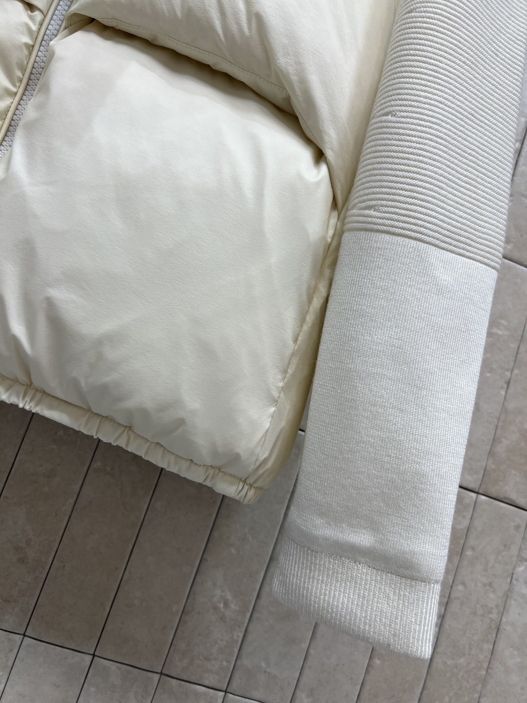 M家 25秋冬新款 针织拼接羽绒外套 针织袖口拼接羽绒衣身设计 柔软舒适又保暖 国标90鹅绒填充 秋冬穿