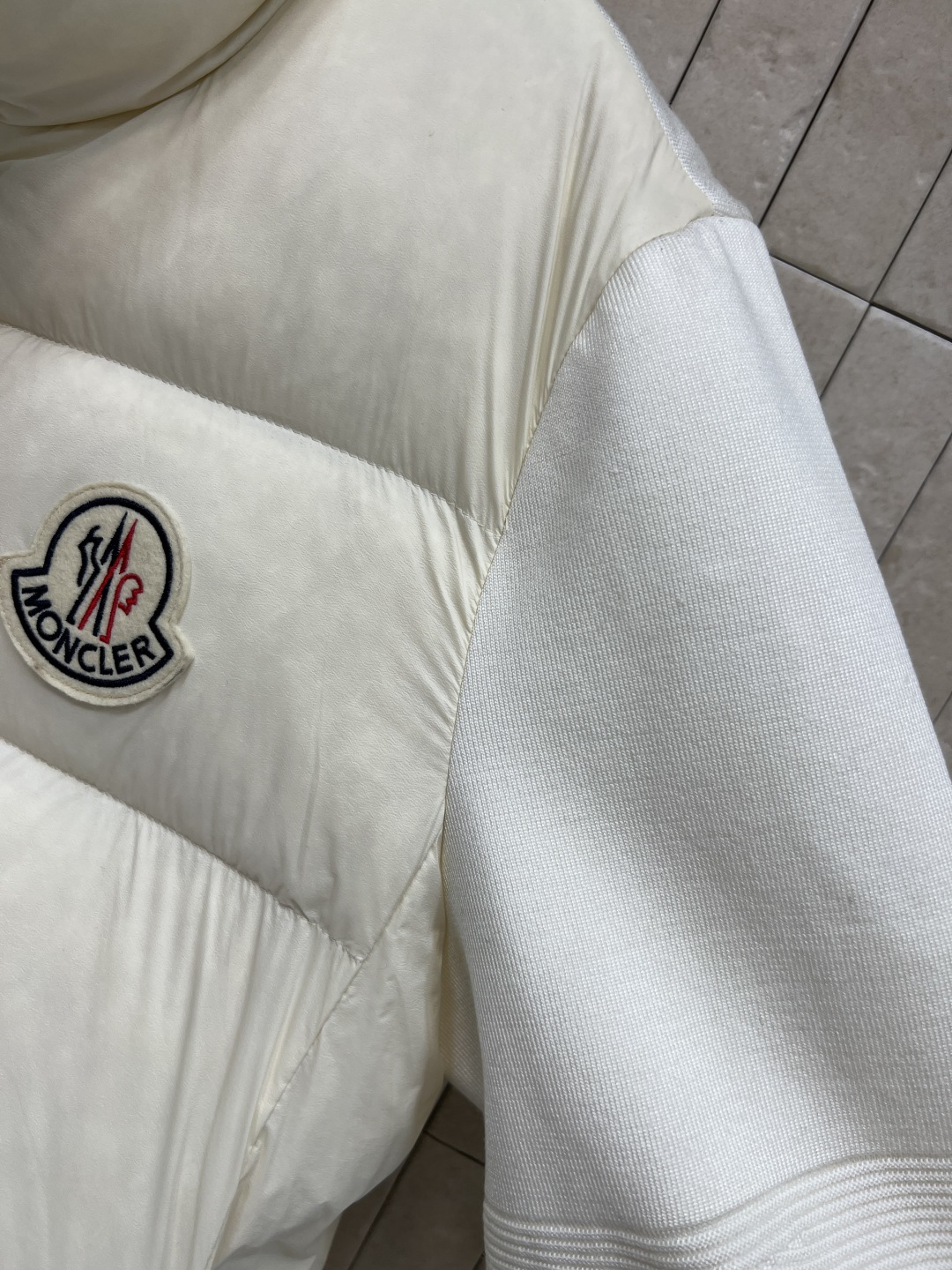 M家 25秋冬新款 针织拼接羽绒外套 针织袖口拼接羽绒衣身设计 柔软舒适又保暖 国标90鹅绒填充 秋冬穿