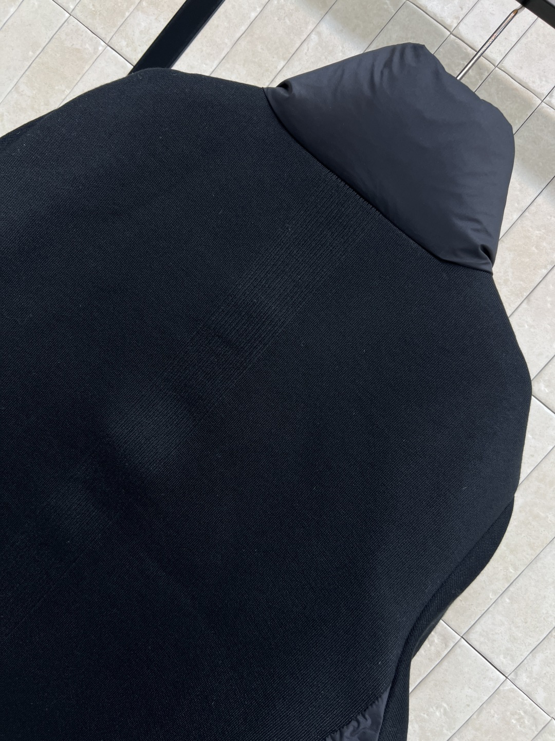 M家 25秋冬新款 针织拼接羽绒外套 针织袖口拼接羽绒衣身设计 柔软舒适又保暖 国标90鹅绒填充 秋冬穿