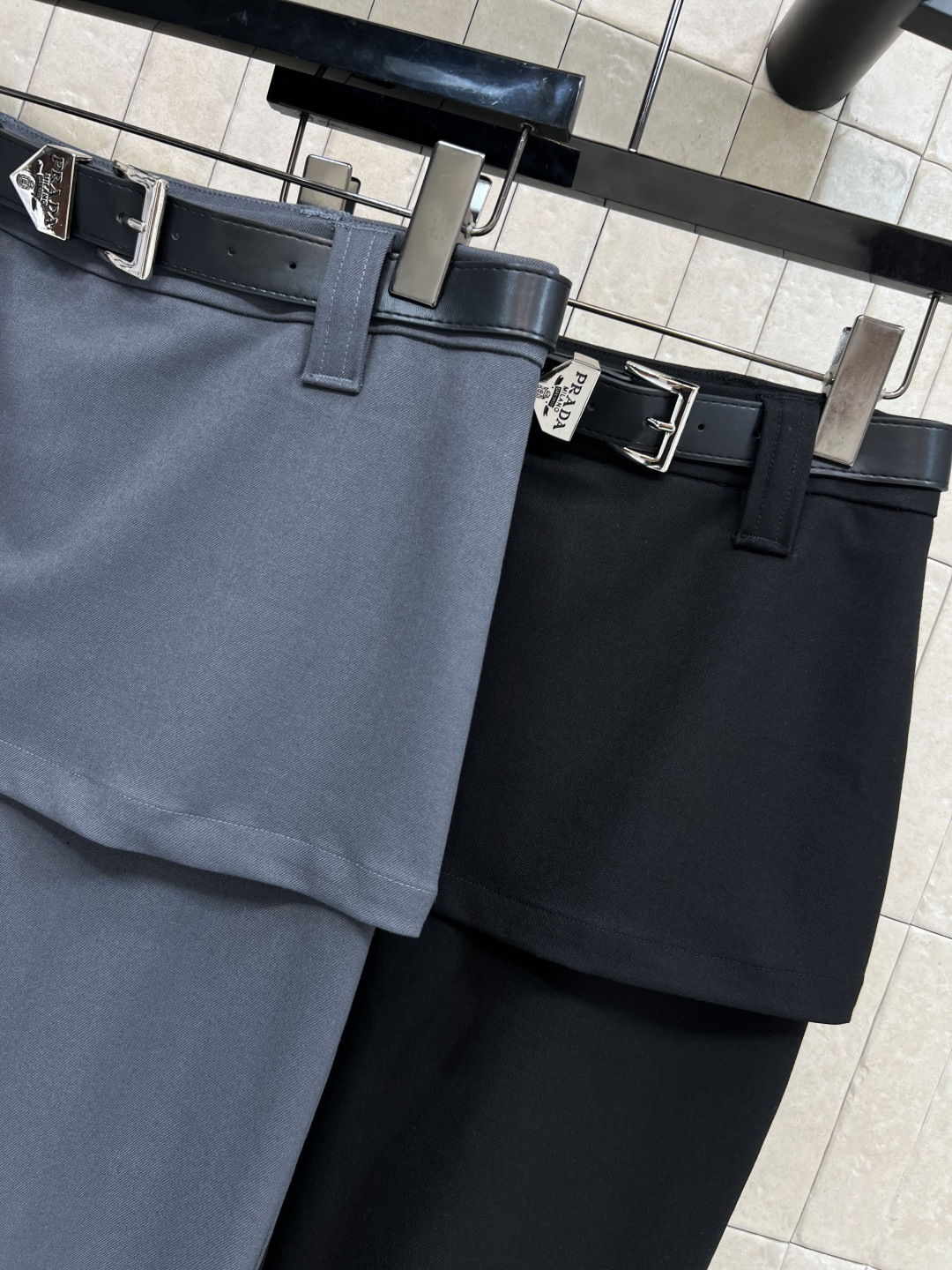 PD家 25秋冬新款 假两件臀帘西装微喇裤 定制西装面料垂坠感超赞 微喇设计 显瘦显腿长超友好！假两件臀