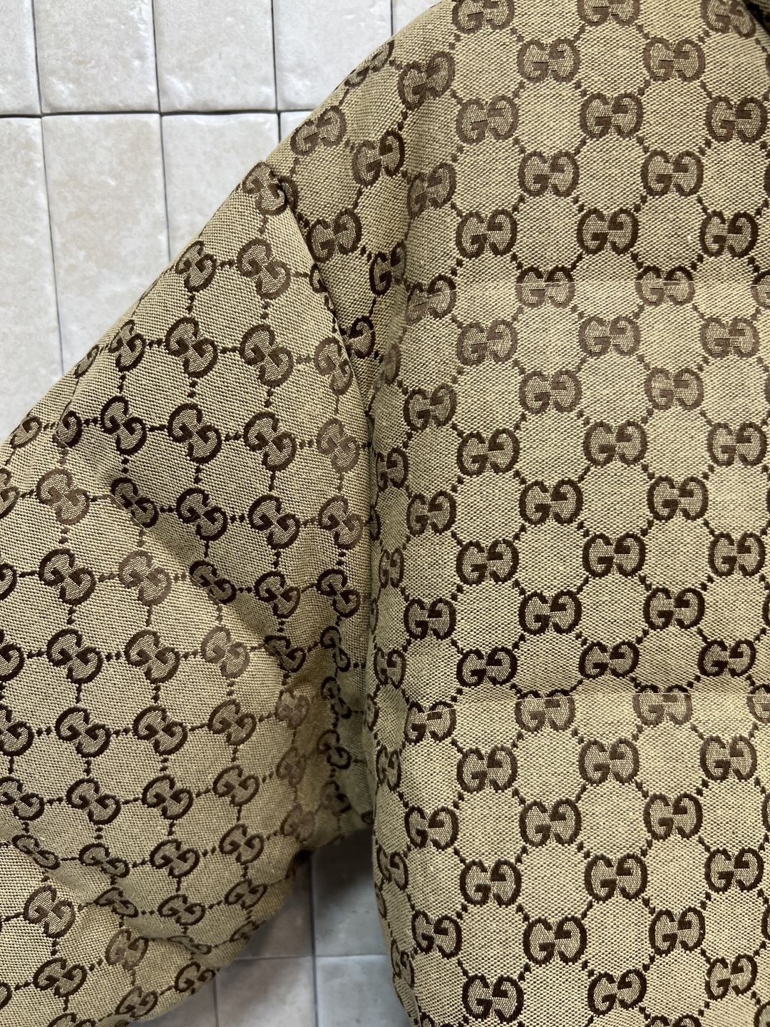 G家 25秋冬新款 双G提花立领羽绒服 寒冬行走的利器 保暖不臃肿 满印双G提花面料 低调又不失奢华感 