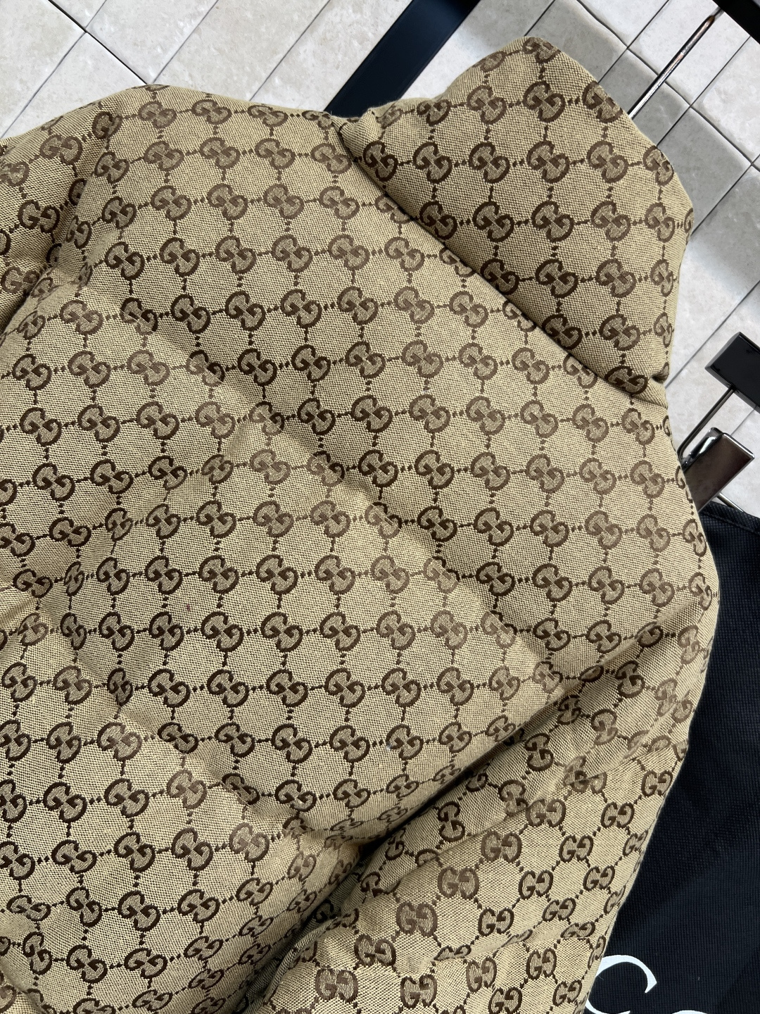 G家 25秋冬新款 双G提花立领羽绒服 寒冬行走的利器 保暖不臃肿 满印双G提花面料 低调又不失奢华感 