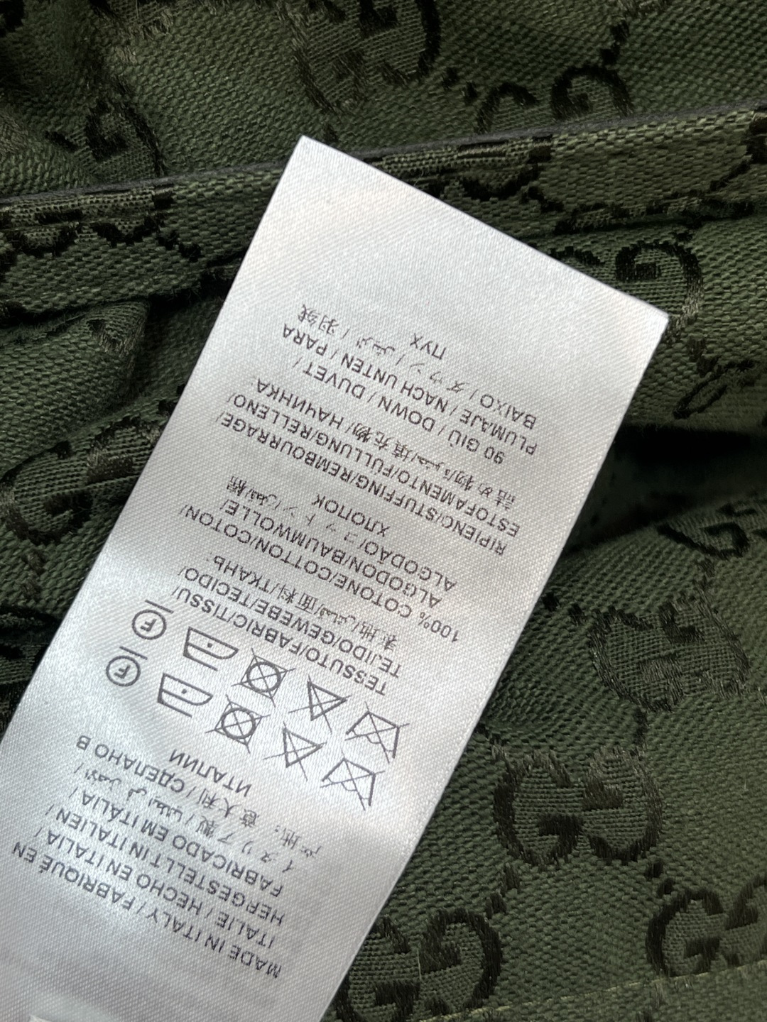 G家 25秋冬新款 双G提花立领羽绒服 寒冬行走的利器 保暖不臃肿 满印双G提花面料 低调又不失奢华感 