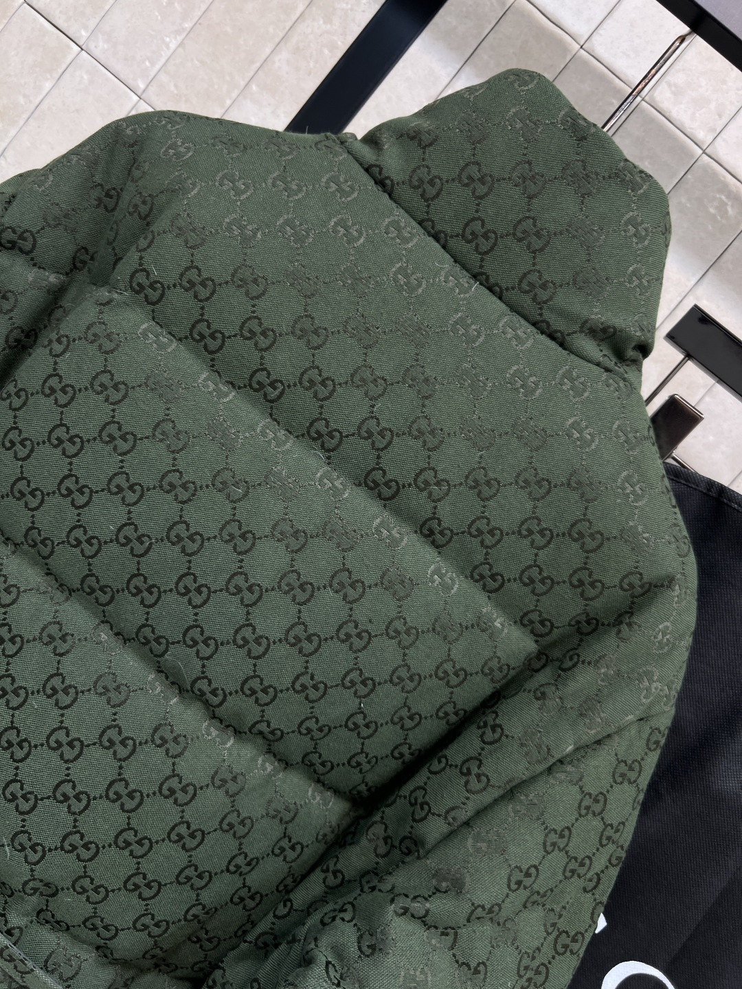 G家 25秋冬新款 双G提花立领羽绒服 寒冬行走的利器 保暖不臃肿 满印双G提花面料 低调又不失奢华感 