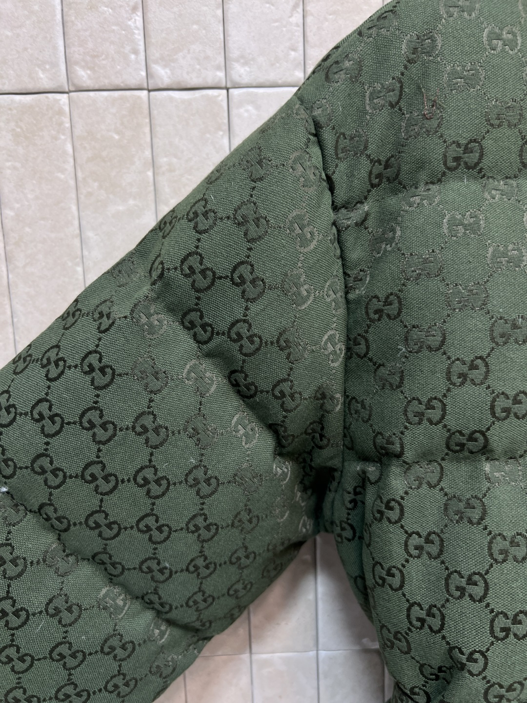 G家 25秋冬新款 双G提花立领羽绒服 寒冬行走的利器 保暖不臃肿 满印双G提花面料 低调又不失奢华感 