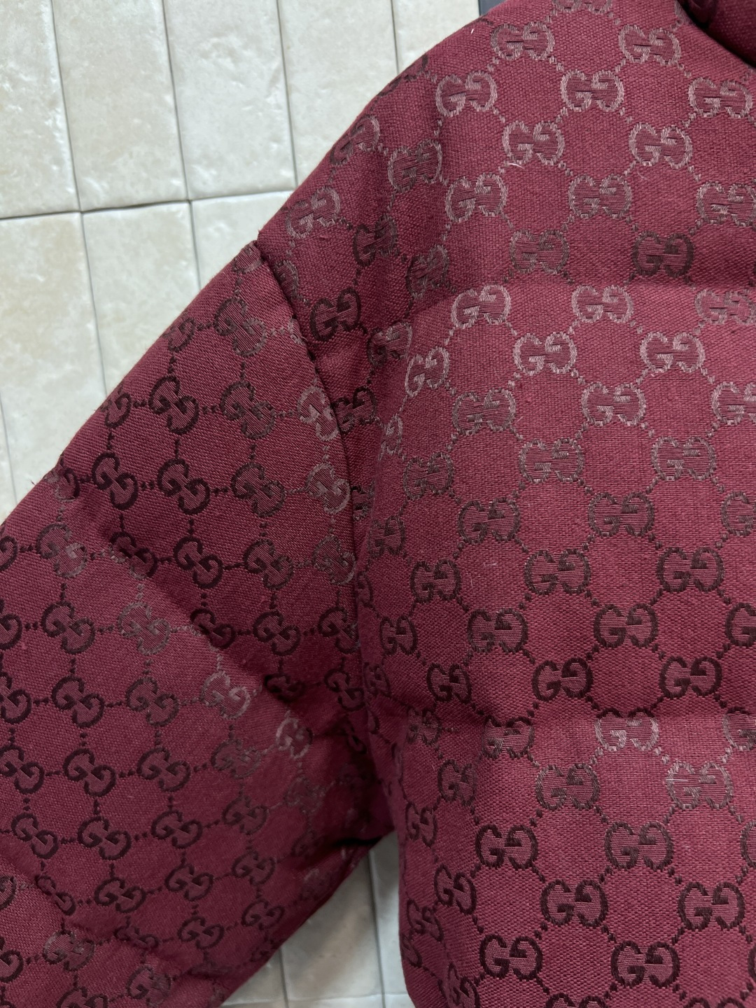 G家 25秋冬新款 双G提花立领羽绒服 寒冬行走的利器 保暖不臃肿 满印双G提花面料 低调又不失奢华感 