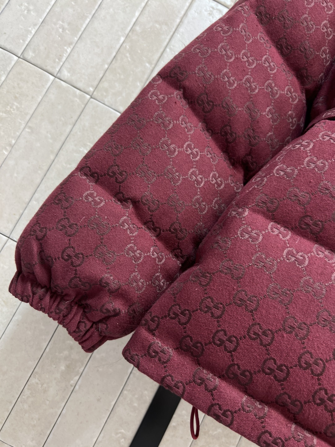 G家 25秋冬新款 双G提花立领羽绒服 寒冬行走的利器 保暖不臃肿 满印双G提花面料 低调又不失奢华感 