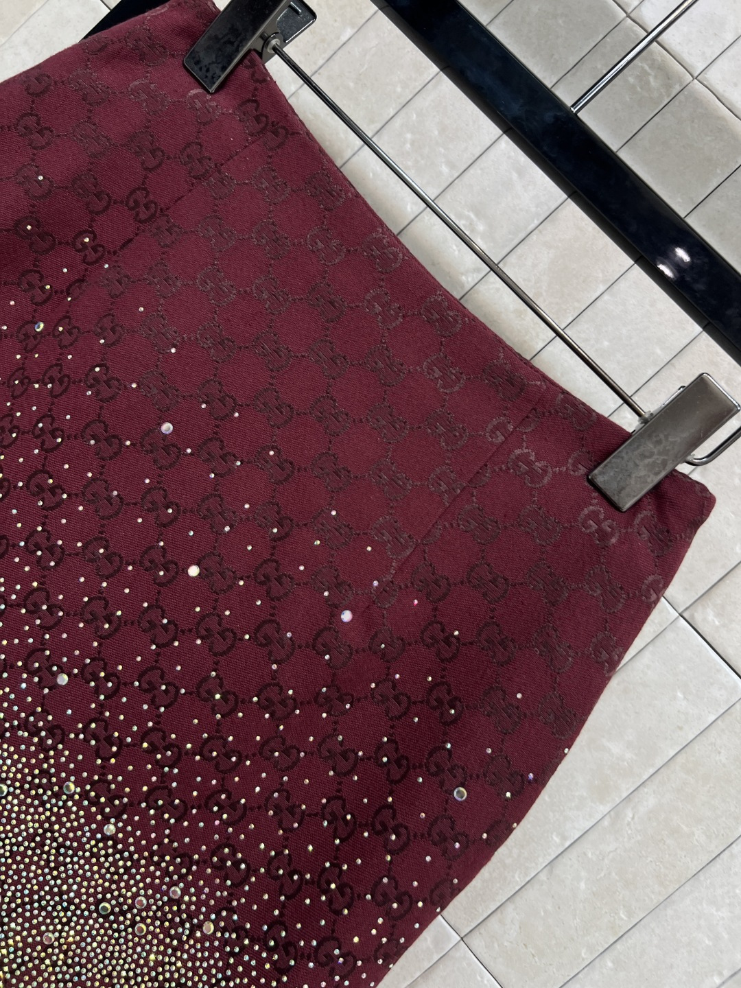 G家 25秋冬新款 双G提花烫钻短裙 定制YB进口双G提花面料 质感高级挺括 绿色和酒红色可选 内衬绗缝