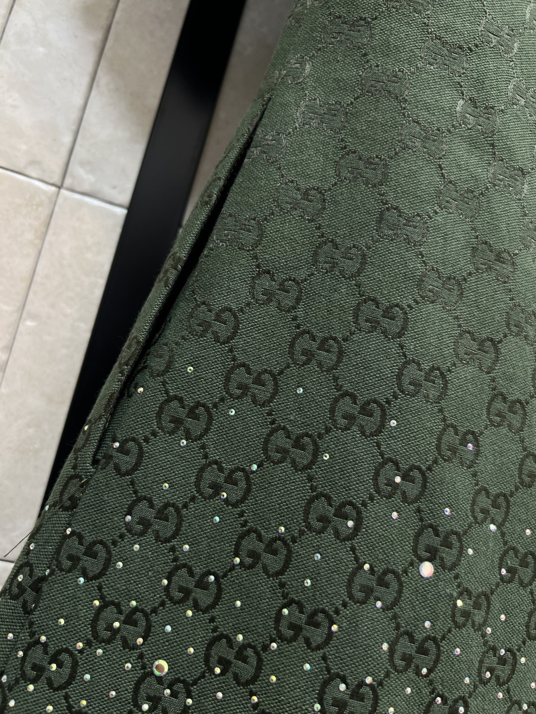 G家 25秋冬新款 双G提花烫钻短袖连衣裙 定制YB进口双G提花面料 质感高级挺括 绿色和酒红色可选 圆