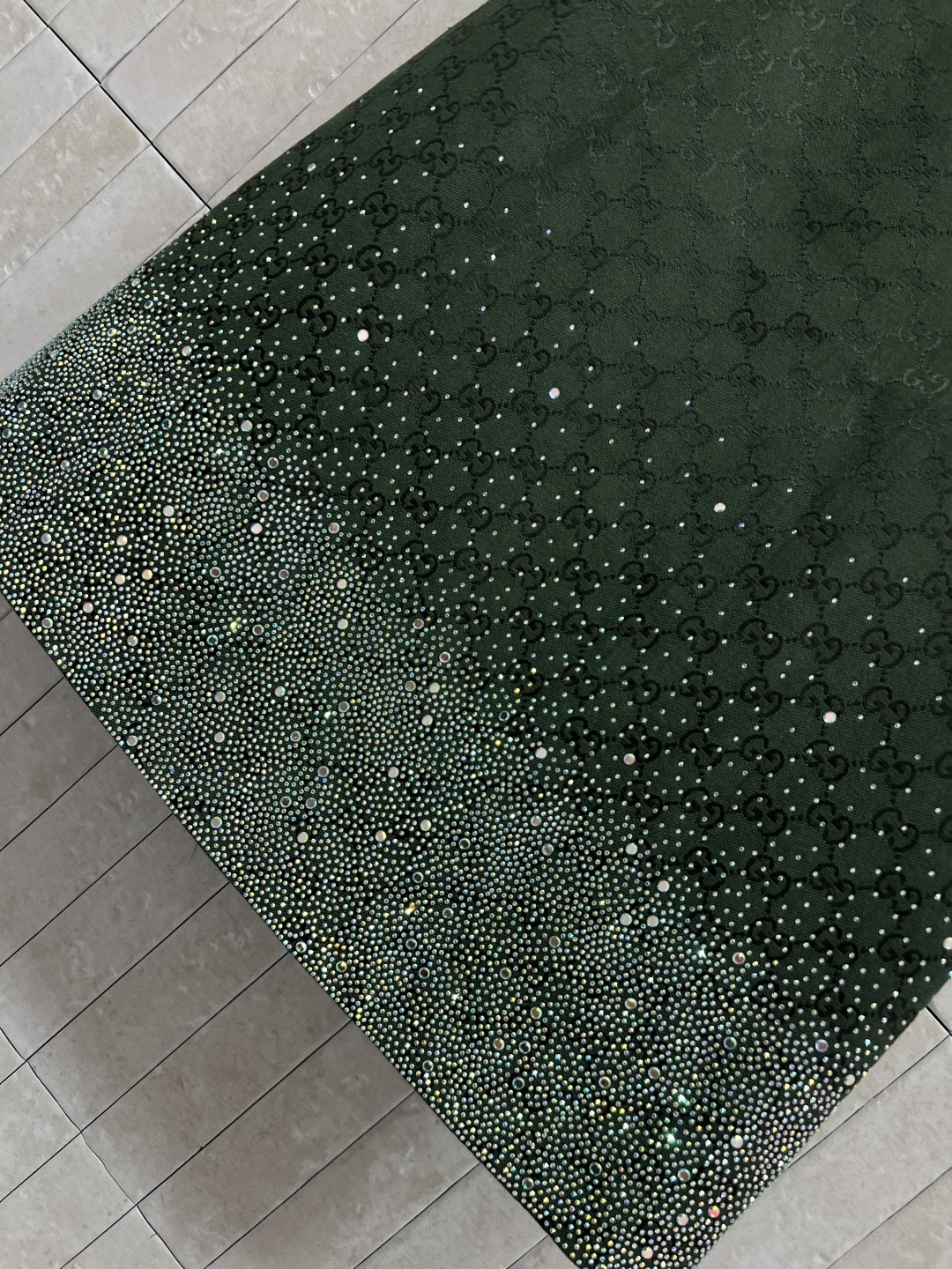 G家 25秋冬新款 双G提花烫钻短袖连衣裙 定制YB进口双G提花面料 质感高级挺括 绿色和酒红色可选 圆