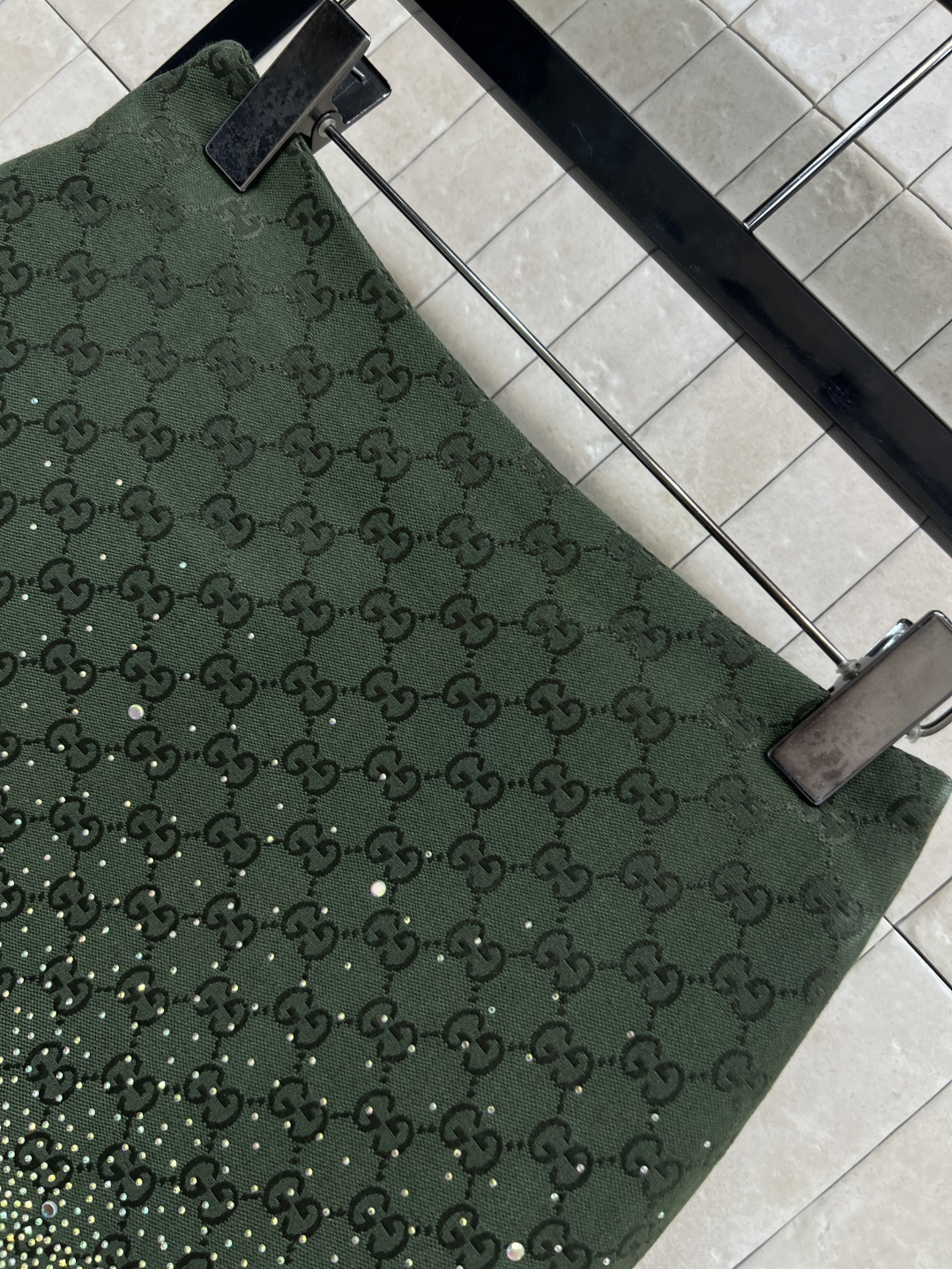 G家 25秋冬新款 双G提花烫钻短裙 定制YB进口双G提花面料 质感高级挺括 绿色和酒红色可选 内衬绗缝