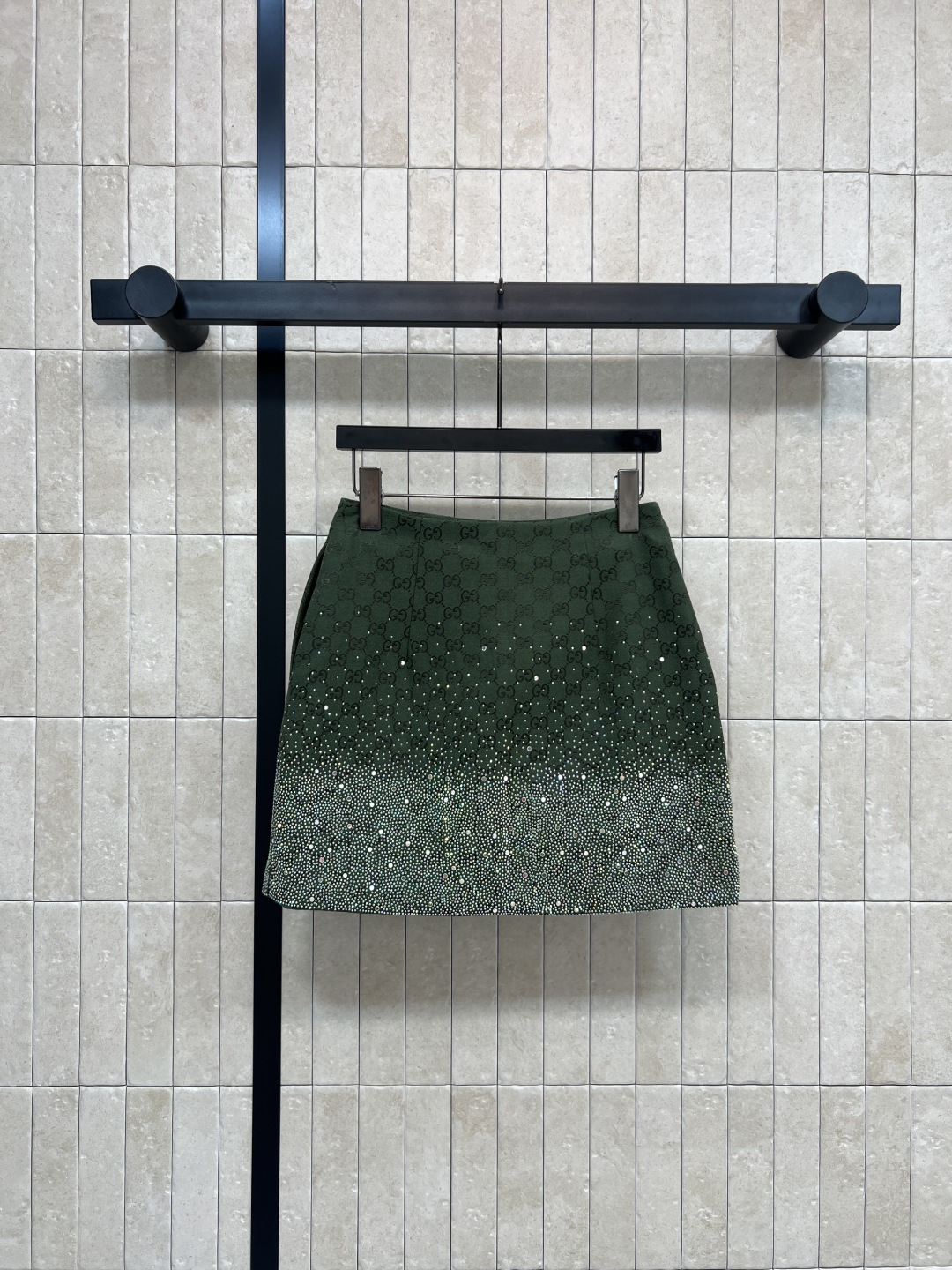 G家 25秋冬新款 双G提花烫钻短裙 定制YB进口双G提花面料 质感高级挺括 绿色和酒红色可选 内衬绗缝