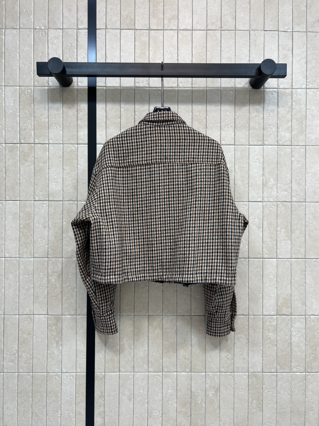 M家 25秋冬新款 千鸟格翻领短款外套 方形剪裁+翻盖大口袋 实用又有型 短款设计超适合搭配高腰裤or裙