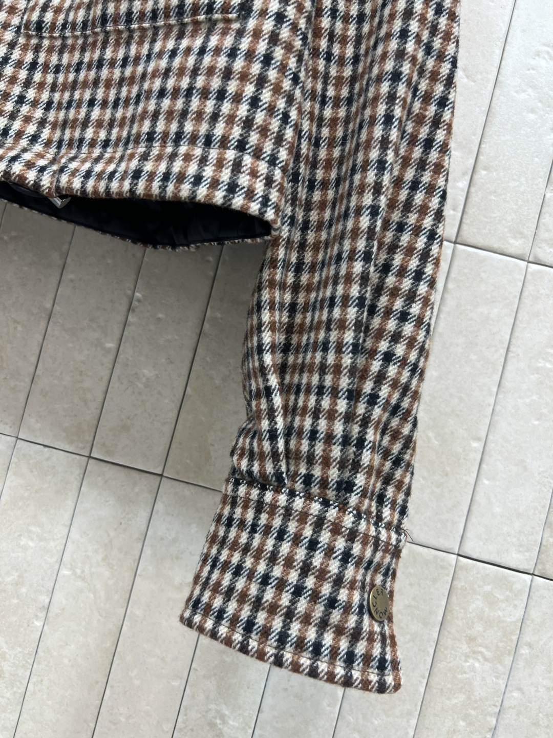 M家 25秋冬新款 千鸟格翻领短款外套 方形剪裁+翻盖大口袋 实用又有型 短款设计超适合搭配高腰裤or裙