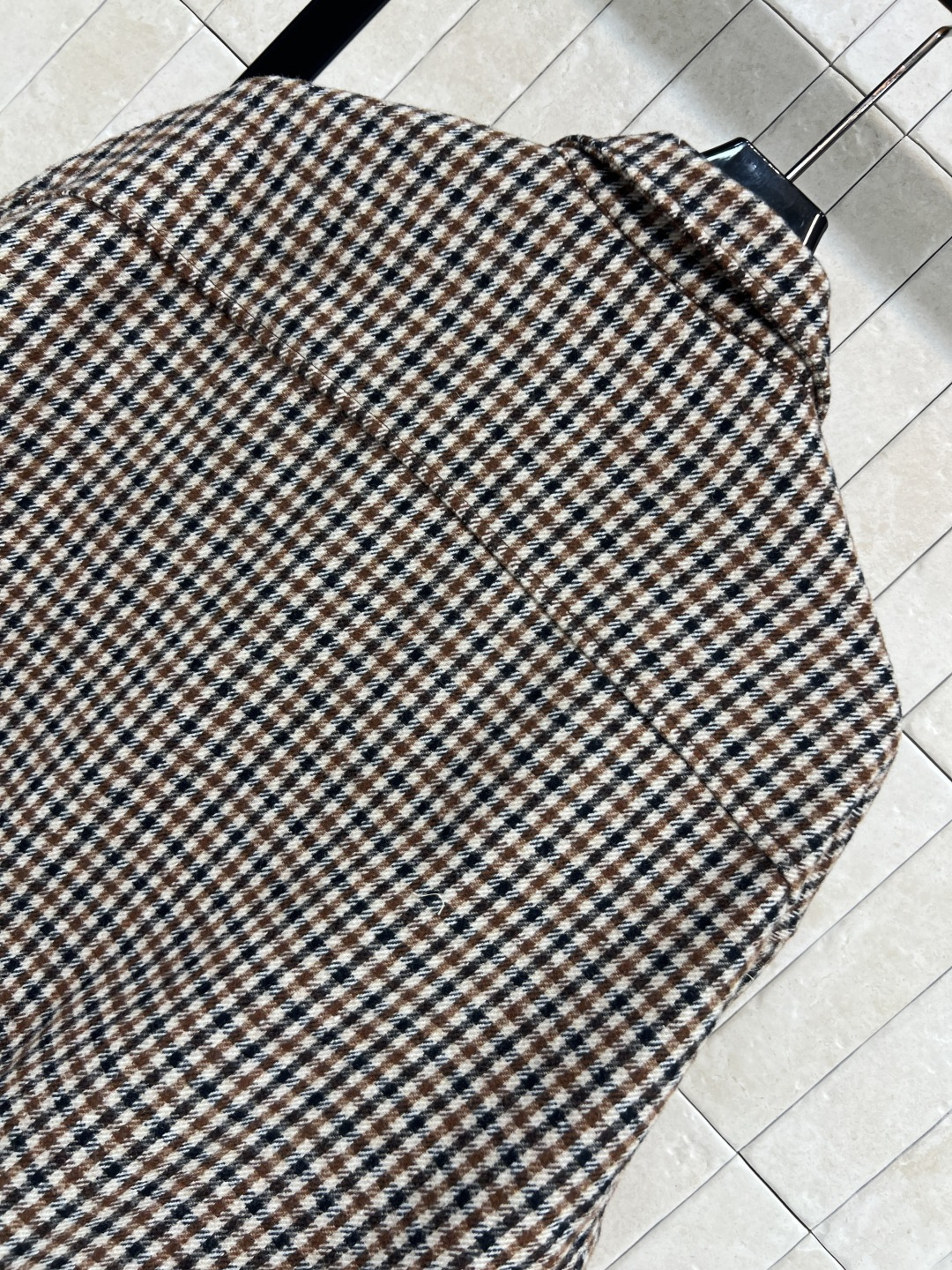 M家 25秋冬新款 千鸟格翻领短款外套 方形剪裁+翻盖大口袋 实用又有型 短款设计超适合搭配高腰裤or裙