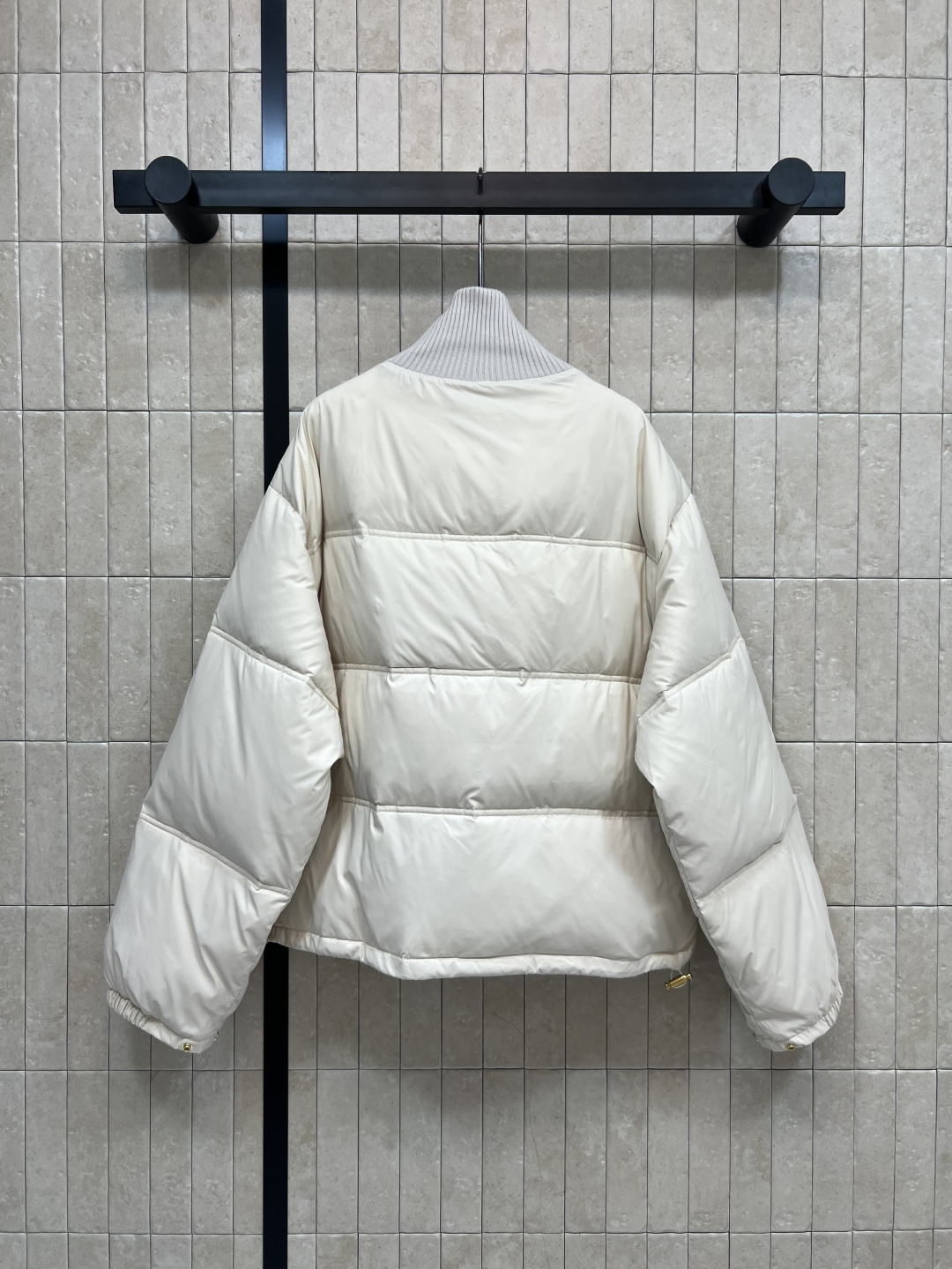 CE家 25秋冬新款 针织立领羽绒服 防水面料 柔软轻薄 三个颜色都很好看 经典面包版型拼接针织螺纹立领