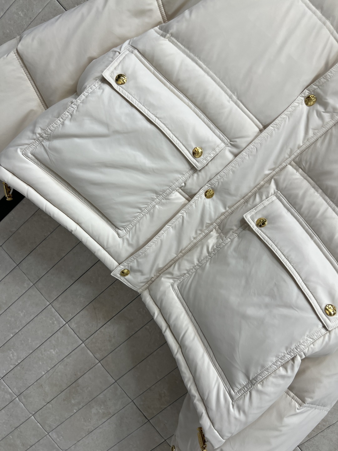 CE家 25秋冬新款 针织立领羽绒服 防水面料 柔软轻薄 三个颜色都很好看 经典面包版型拼接针织螺纹立领