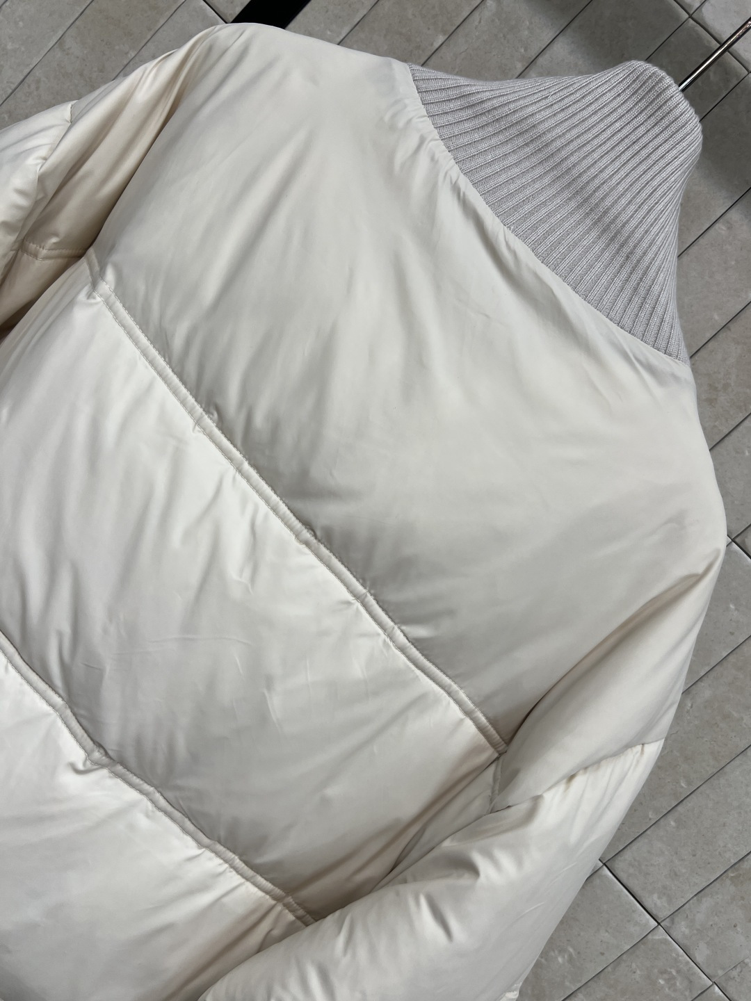 CE家 25秋冬新款 针织立领羽绒服 防水面料 柔软轻薄 三个颜色都很好看 经典面包版型拼接针织螺纹立领