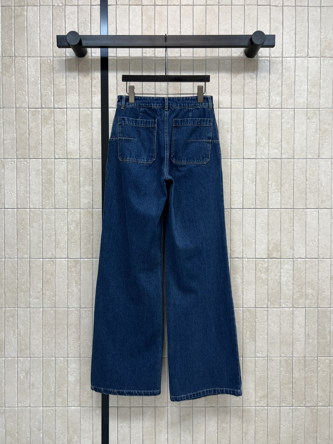 D家 25秋冬新款 D字母提花织带牛仔阔腿裤 定制YB进口纯牛仔面料 柔软透气 酵素水洗工艺带来复古质感