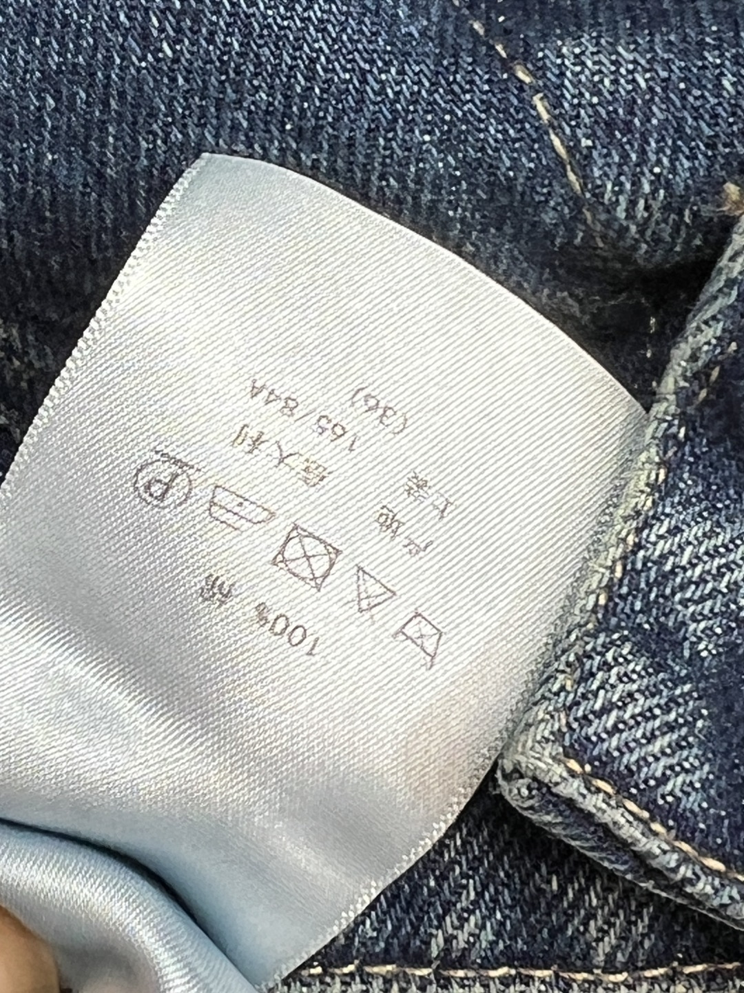 D家 25秋冬新款 羊羔毛领牛仔外套 可拆卸羊羔毛双领设计 保暖又俏皮 定制进口纯棉牛仔面料柔软透气 袖