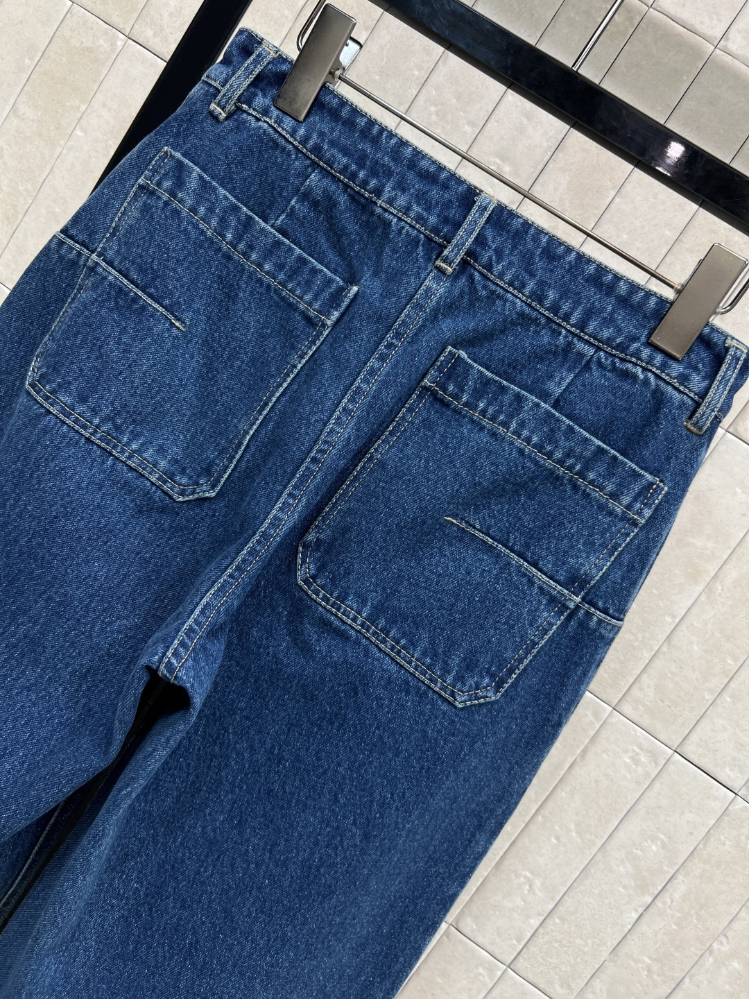 D家 25秋冬新款 D字母提花织带牛仔阔腿裤 定制YB进口纯牛仔面料 柔软透气 酵素水洗工艺带来复古质感