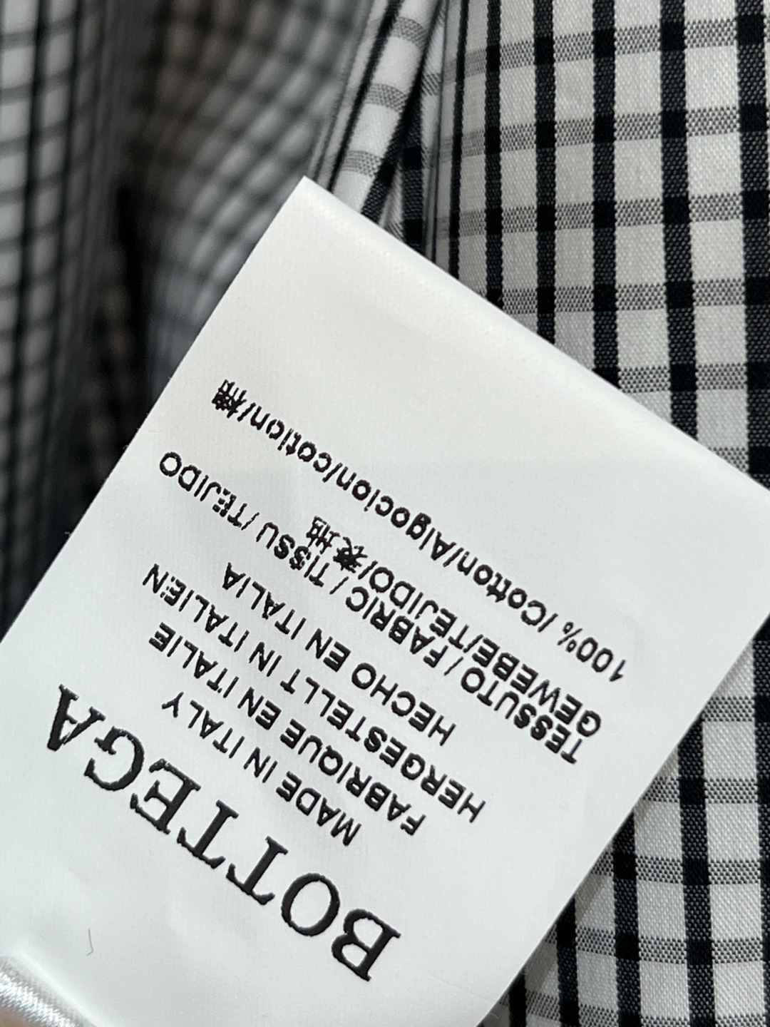 25秋冬新款 卡其色撞色拼接风衣外套 皮革编织翻领拼接设计超有复古感 里面复古格纹内衬英伦风满满！面料挺