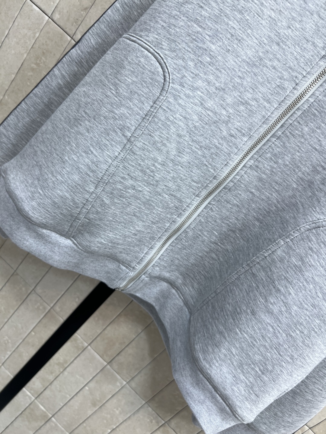 MIu家 25秋冬新款 休闲套装 翻领拉链外套+高腰短裙 一套上身时髦有型 经典的休闲版型 显瘦又精神利