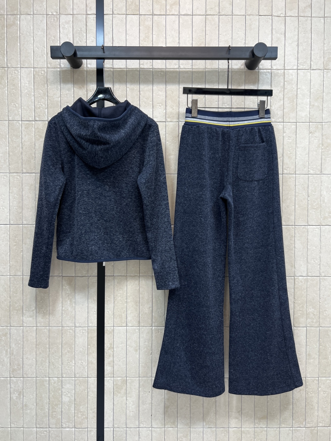 MIu家 25秋冬新款 休闲懒人套装 日常休闲都好看 连帽拉链卫衣+阔腿裤 柔软棉质面料 穿着舒适又透气