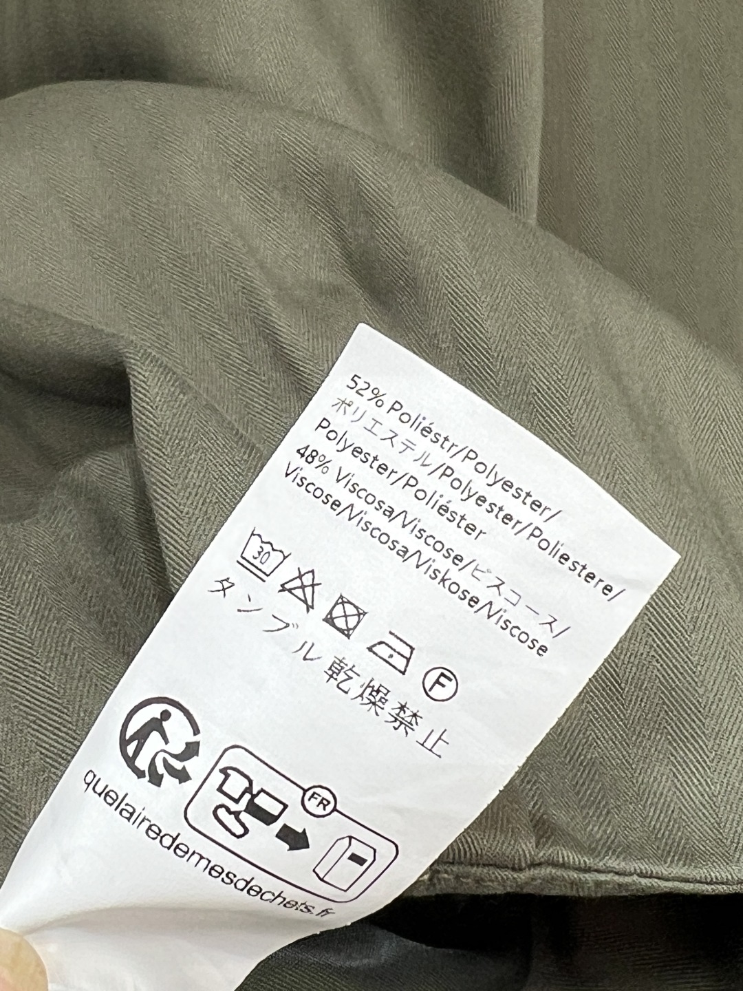 LW家 25秋冬新款 军绿色时髦套装 翻领褶皱外套+搭片半身裙 军绿色调超有质感 轻薄面料柔软又挺括 早