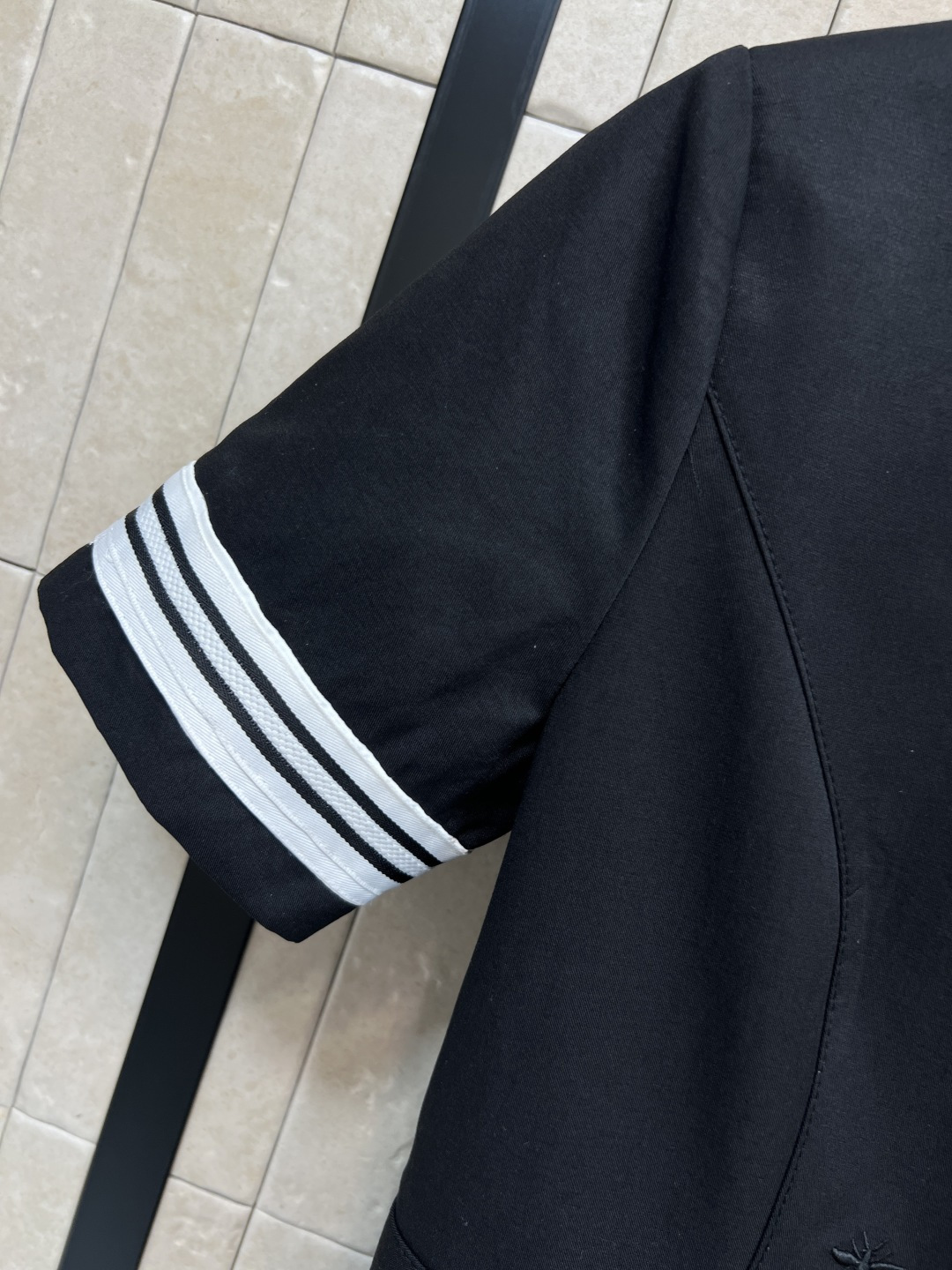 D家 26早春新款 立领条纹学院风连衣裙 简约又正式 短袖+白色条纹点缀 满满校园感！立领和袖口海军风条