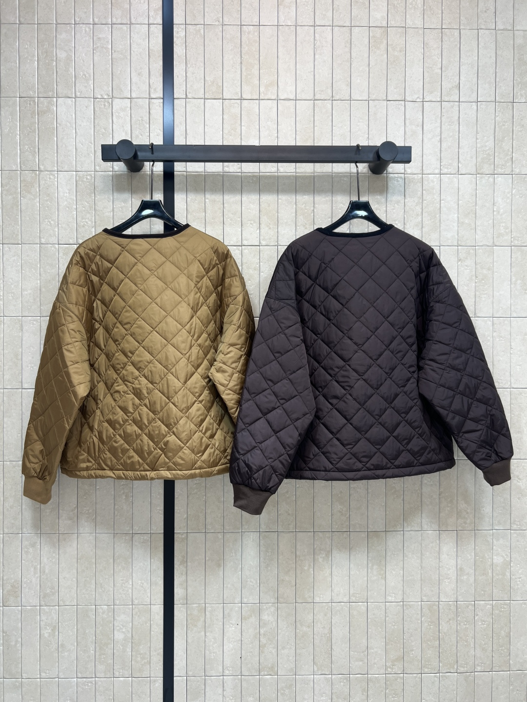 PD家 25秋冬新款 菱格纹圆领长款棉服 经典绗缝设计+高品质棉料 保暖又轻便！复古or温柔风都能轻松驾