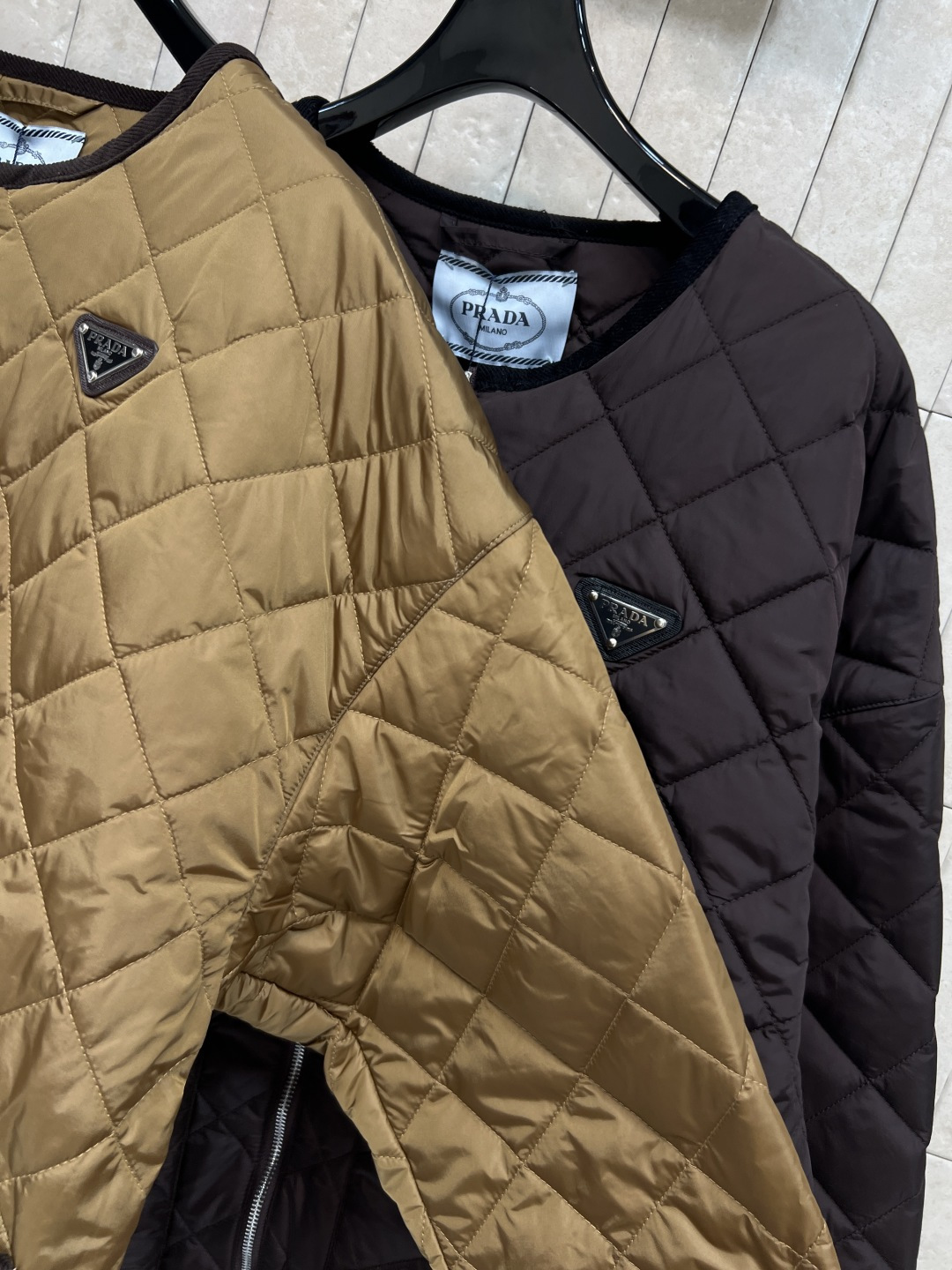 PD家 25秋冬新款 菱格纹圆领长款棉服 经典绗缝设计+高品质棉料 保暖又轻便！复古or温柔风都能轻松驾