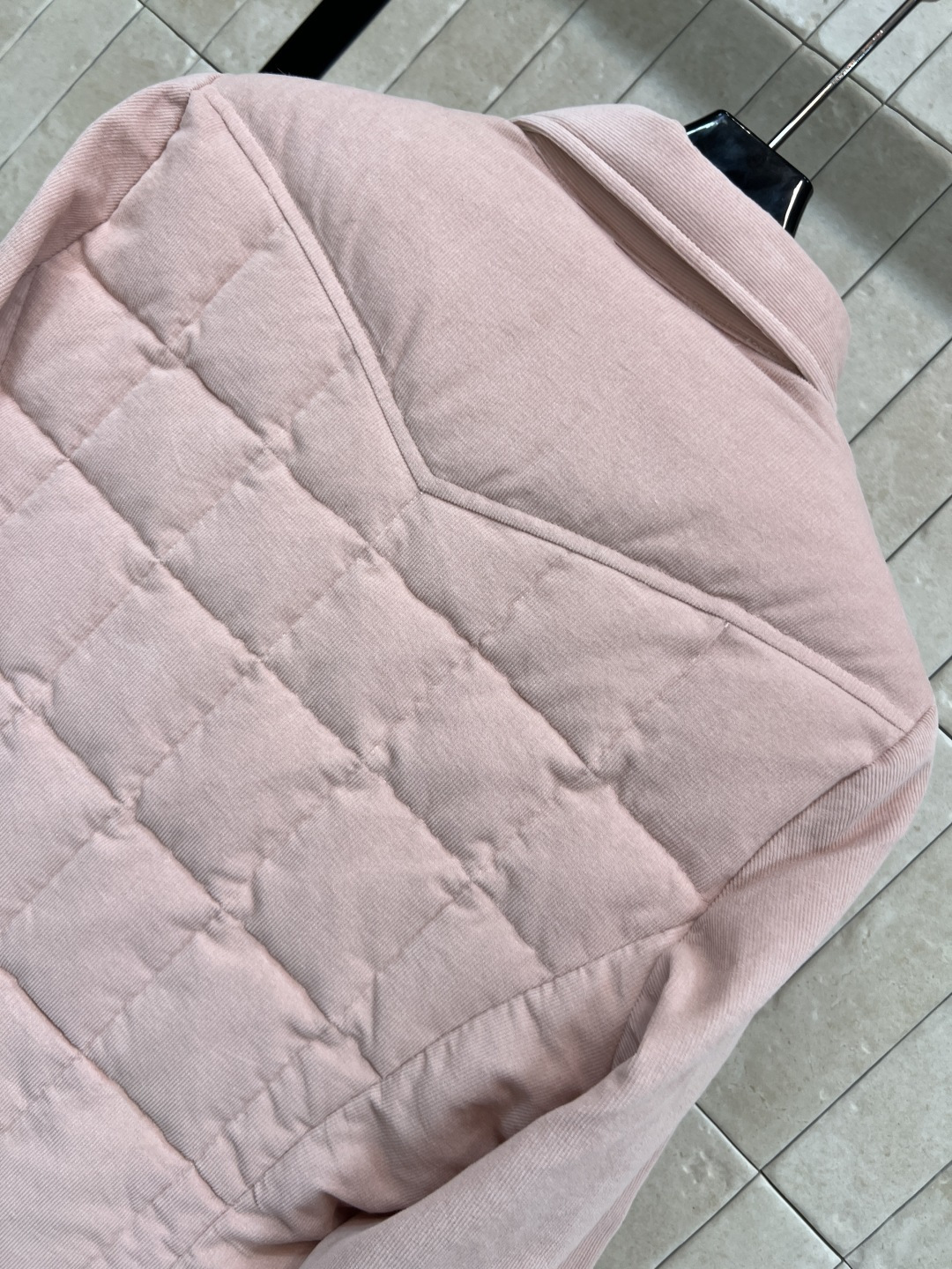 M家 25秋冬新款 粉色灯芯绒羽绒服 衬衫式设计 国标90鹅绒填充 柔软又保暖 秋冬穿超合适！修身剪裁 