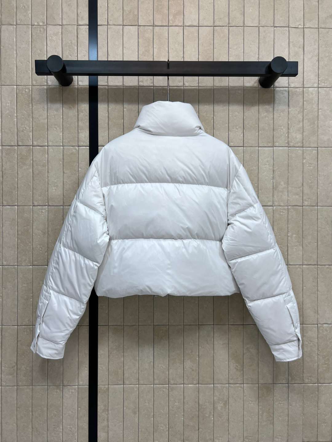 PD家 25秋冬新款 立领短款羽绒服 采用再生尼龙 国标90白鹅绒填充 保暖又环保！立领拉链设计 短裁版