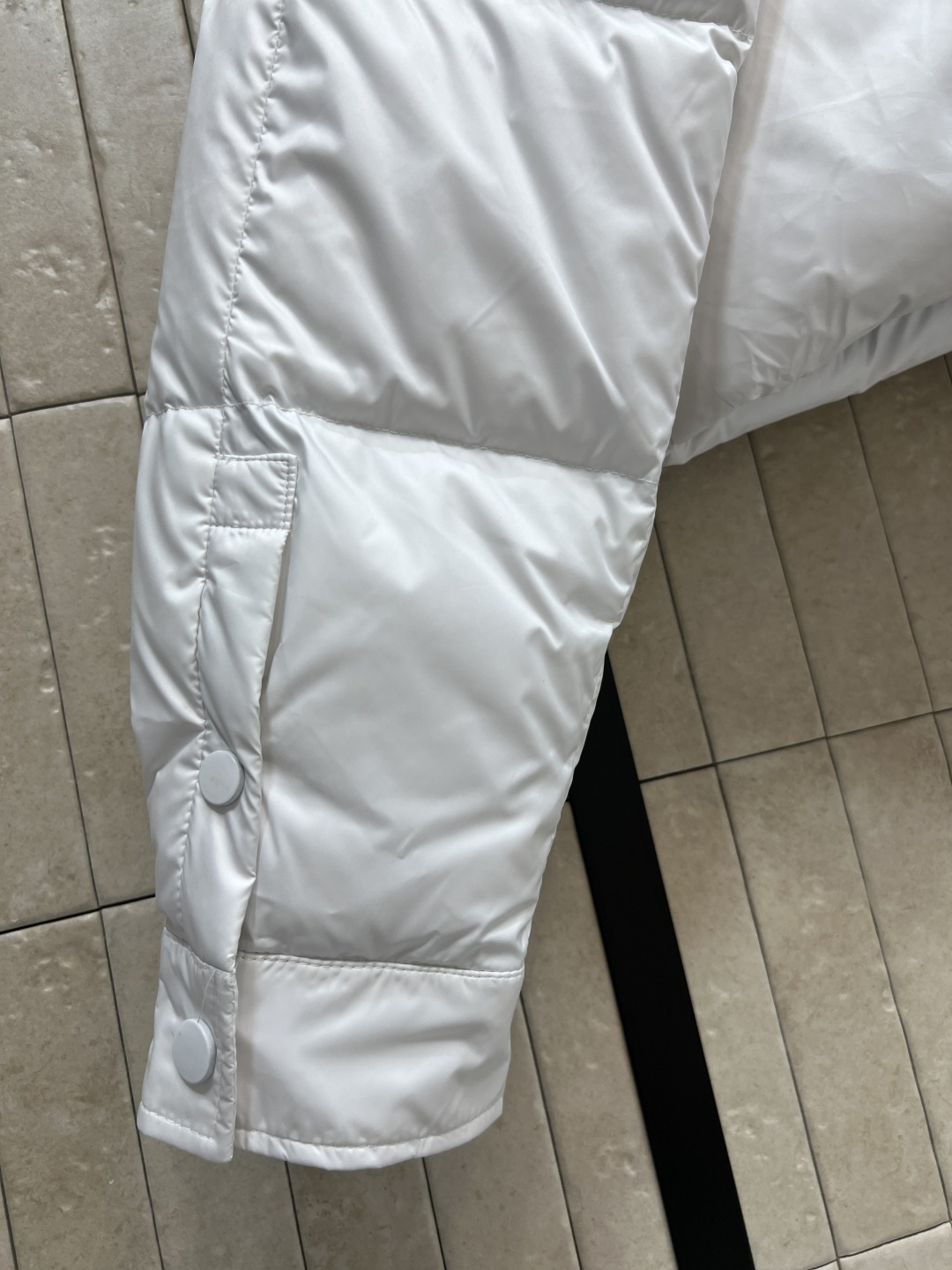 PD家 25秋冬新款 立领短款羽绒服 采用再生尼龙 国标90白鹅绒填充 保暖又环保！立领拉链设计 短裁版