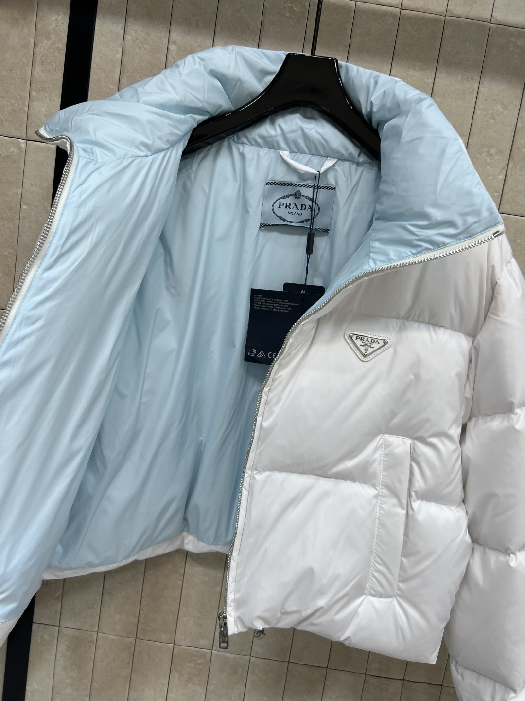 PD家 25秋冬新款 立领短款羽绒服 采用再生尼龙 国标90白鹅绒填充 保暖又环保！立领拉链设计 短裁版