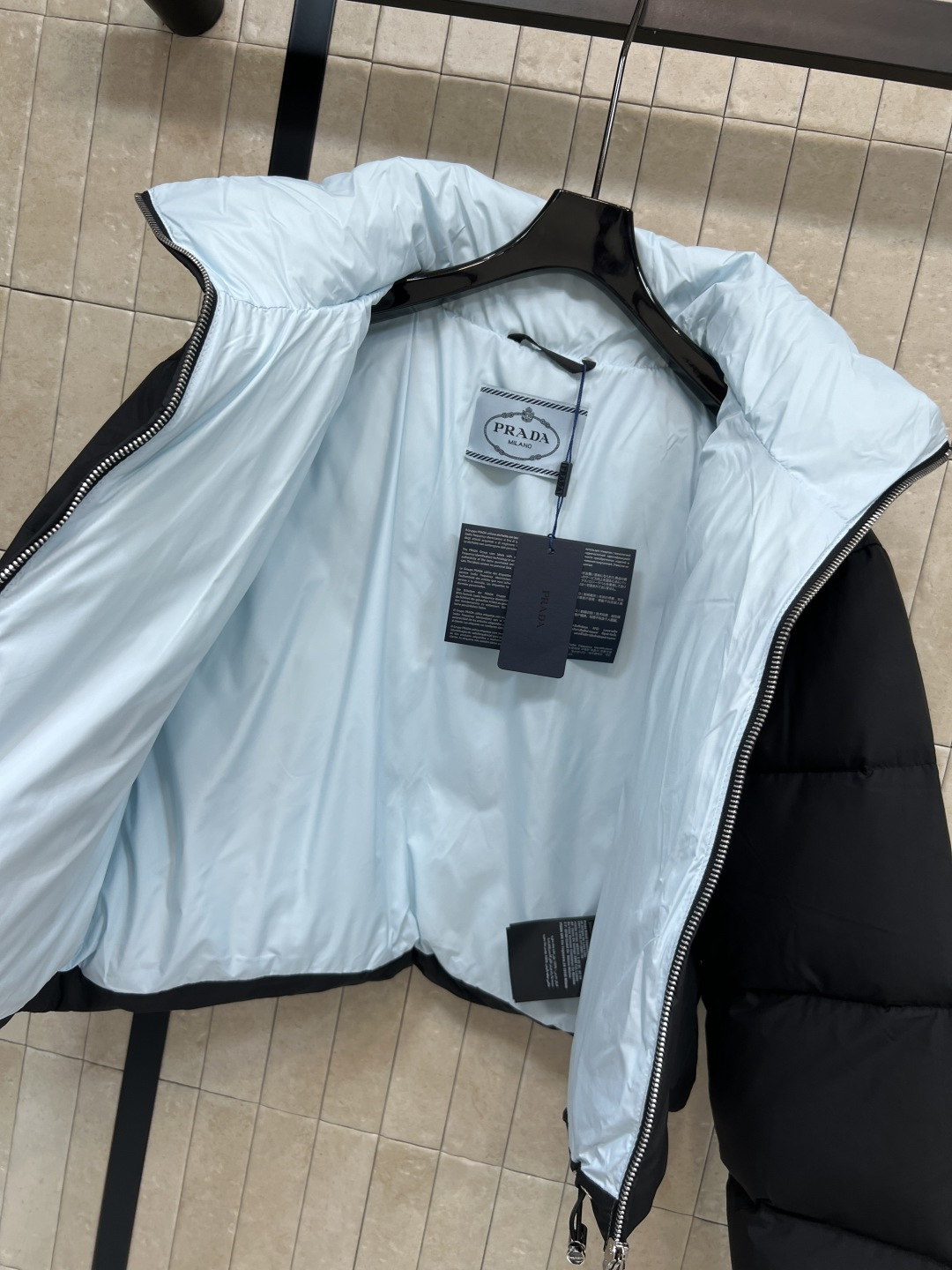 PD家 25秋冬新款 立领短款羽绒服 采用再生尼龙 国标90白鹅绒填充 保暖又环保！立领拉链设计 短裁版