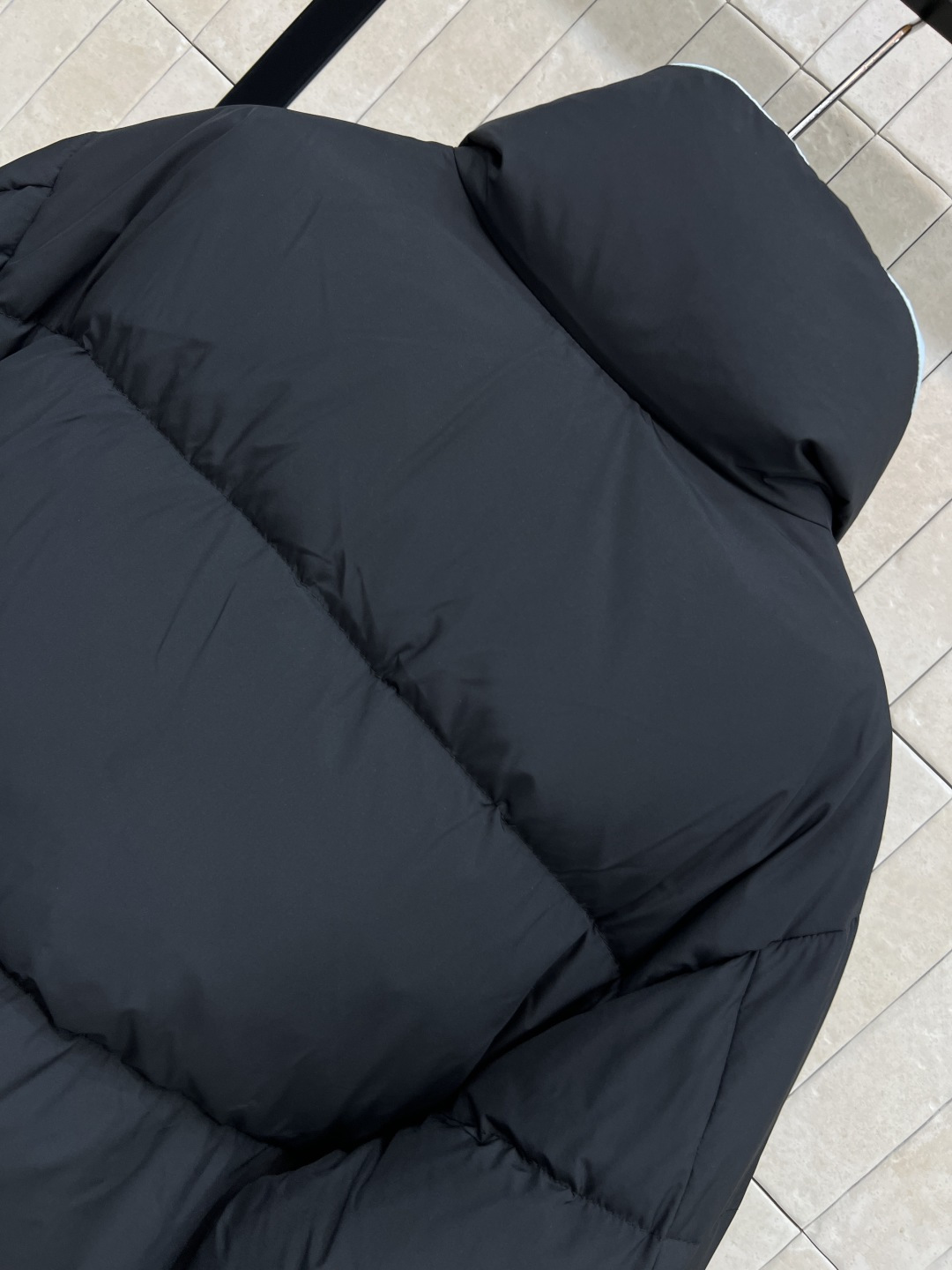 PD家 25秋冬新款 立领短款羽绒服 采用再生尼龙 国标90白鹅绒填充 保暖又环保！立领拉链设计 短裁版