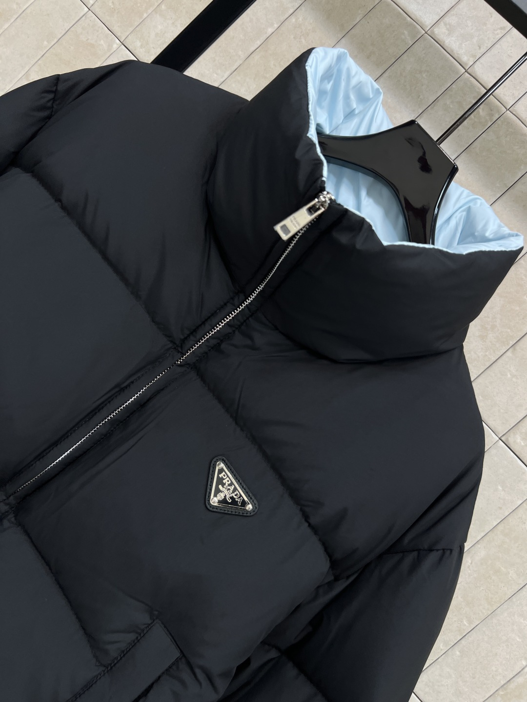 PD家 25秋冬新款 立领短款羽绒服 采用再生尼龙 国标90白鹅绒填充 保暖又环保！立领拉链设计 短裁版