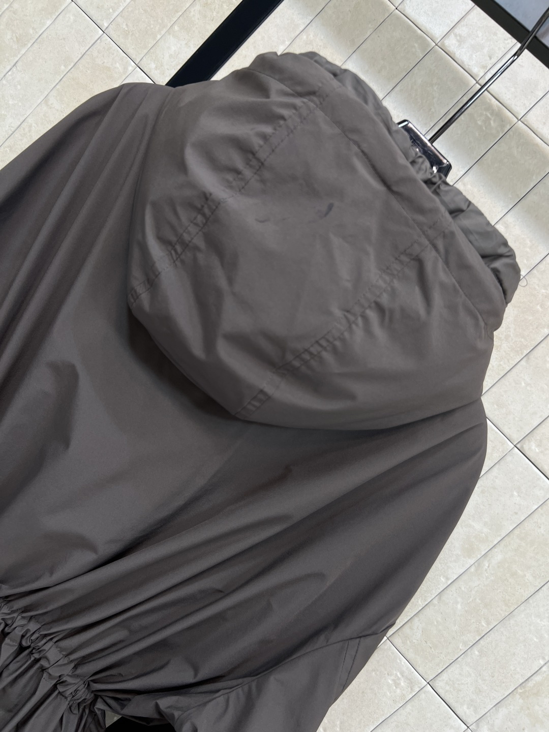 M家 25秋冬新款 两件套连帽风衣 连帽长款羽绒马甲+连帽收腰风衣 轻盈保暖 极简设计超有质感 中性廓形