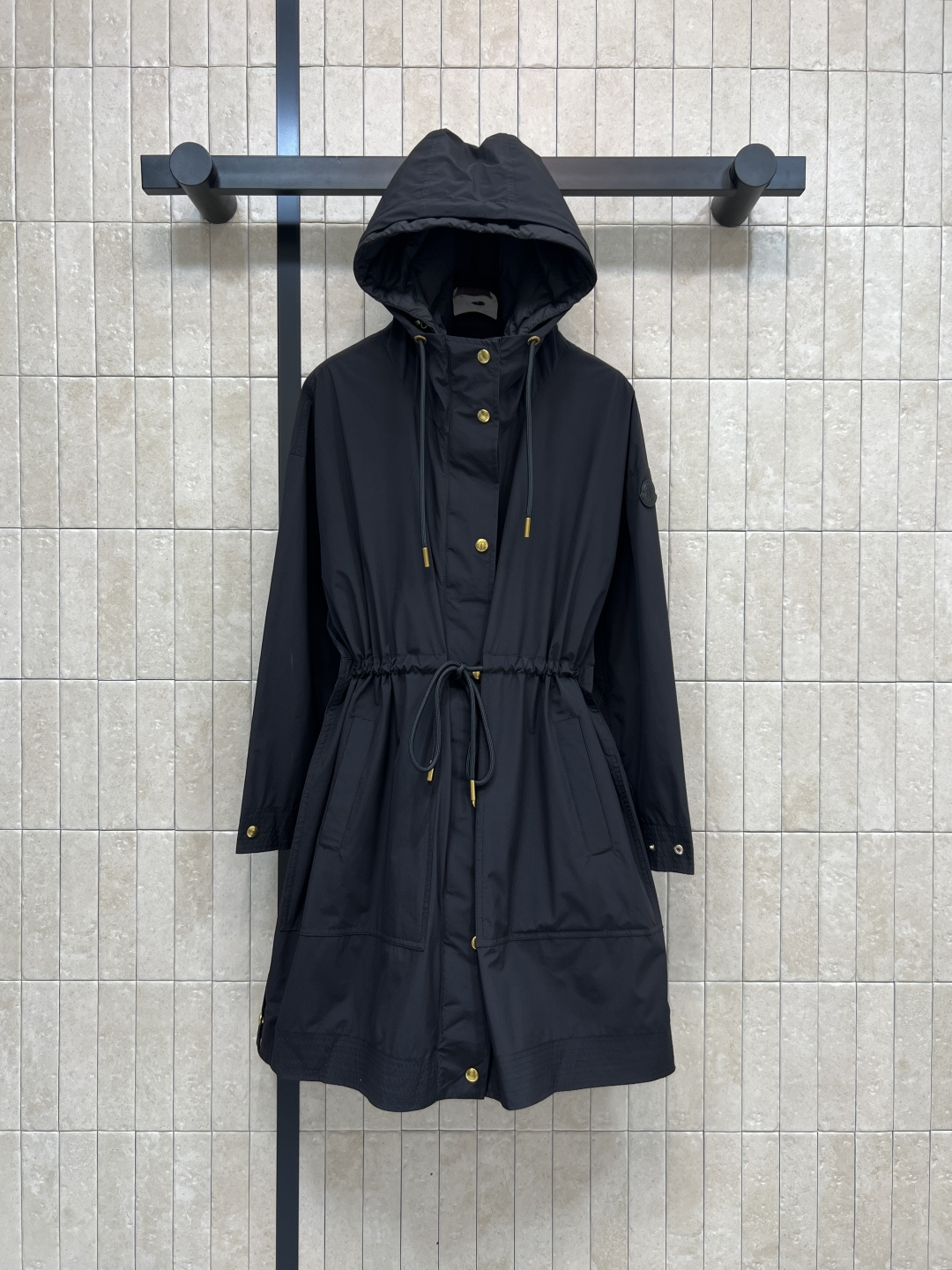 M家 25秋冬新款 两件套连帽风衣 连帽长款羽绒马甲+连帽收腰风衣 轻盈保暖 极简设计超有质感 中性廓形