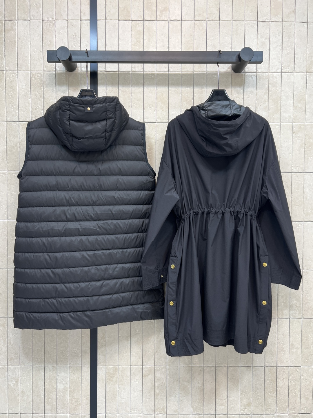 M家 25秋冬新款 两件套连帽风衣 连帽长款羽绒马甲+连帽收腰风衣 轻盈保暖 极简设计超有质感 中性廓形